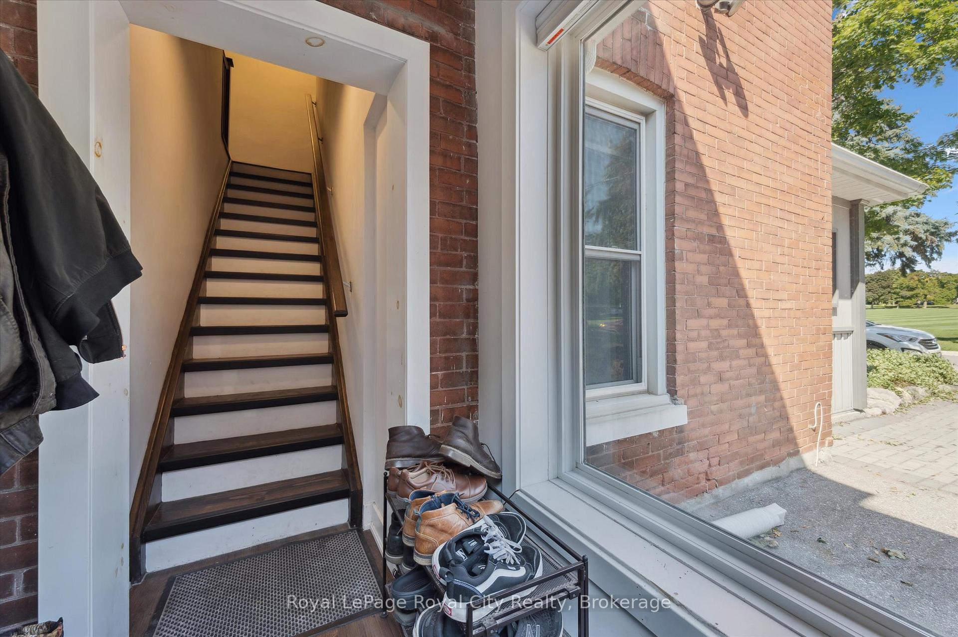 Photo 14 of 92 Kathleen Street, Guelph, Exhibition Park — HOMEH