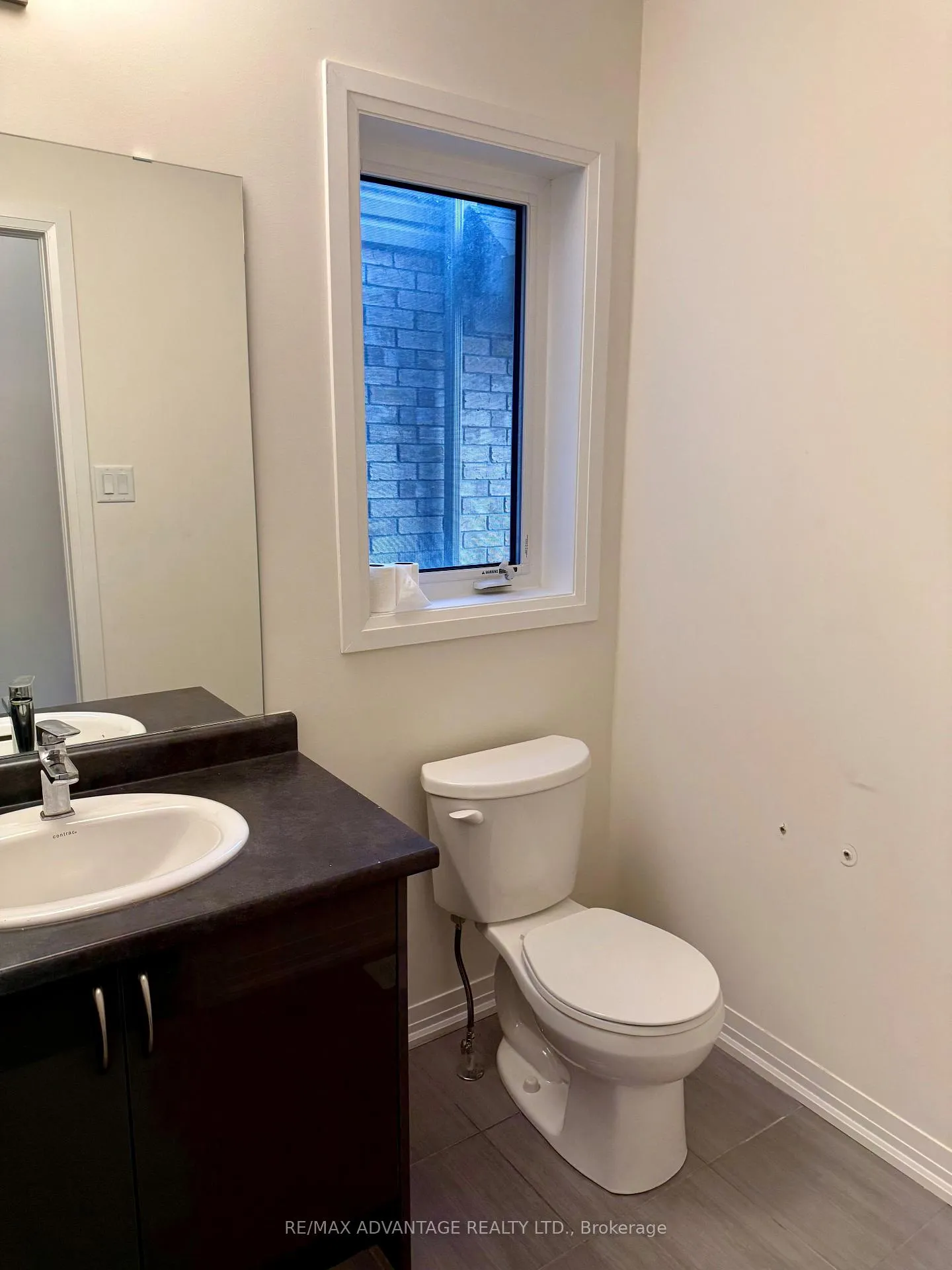 Photo 10 of 18 Whitton Drive, Brant, Paris — HOMEH