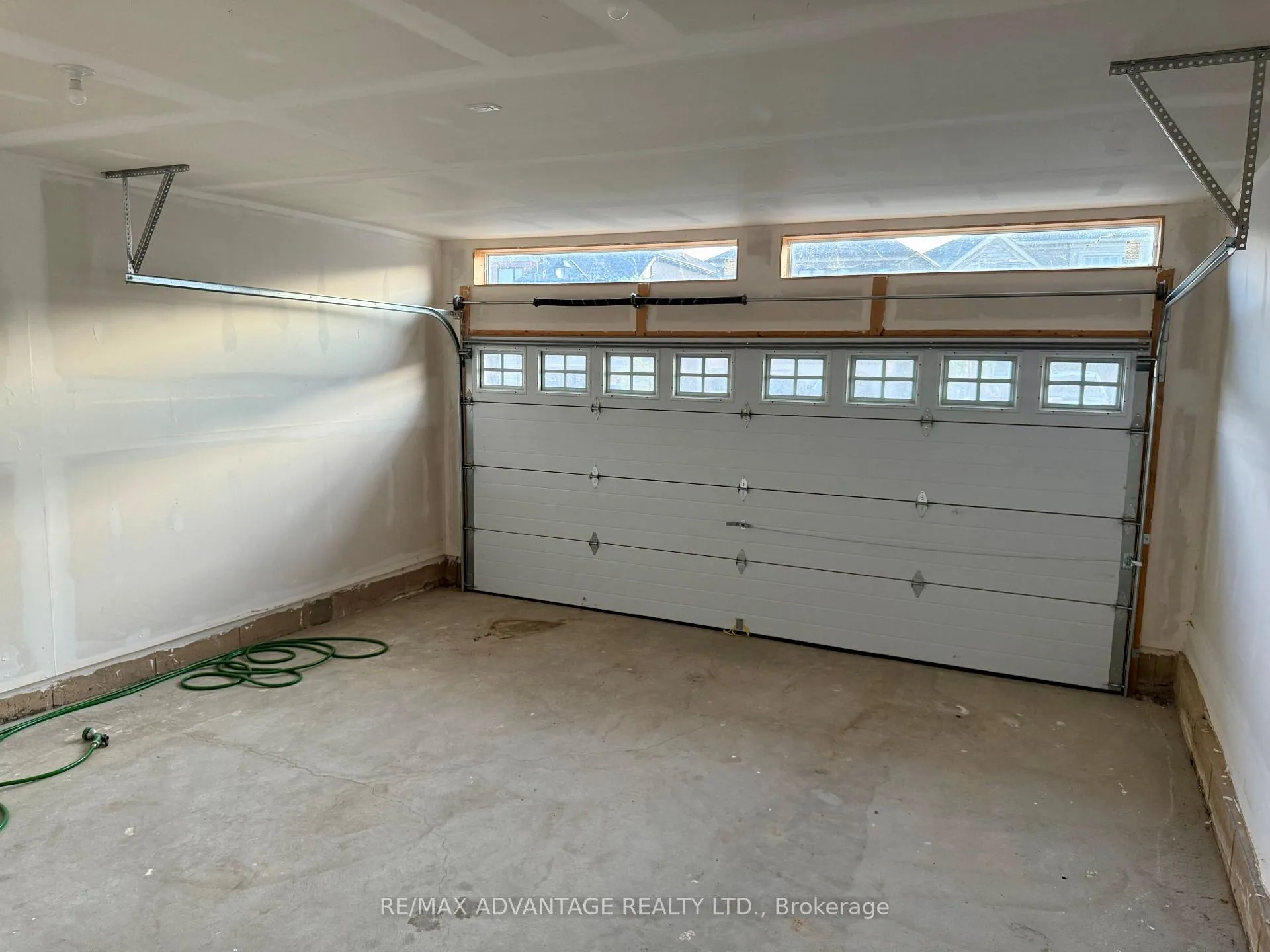 Photo 21 of 18 Whitton Drive, Brant, Paris — HOMEH