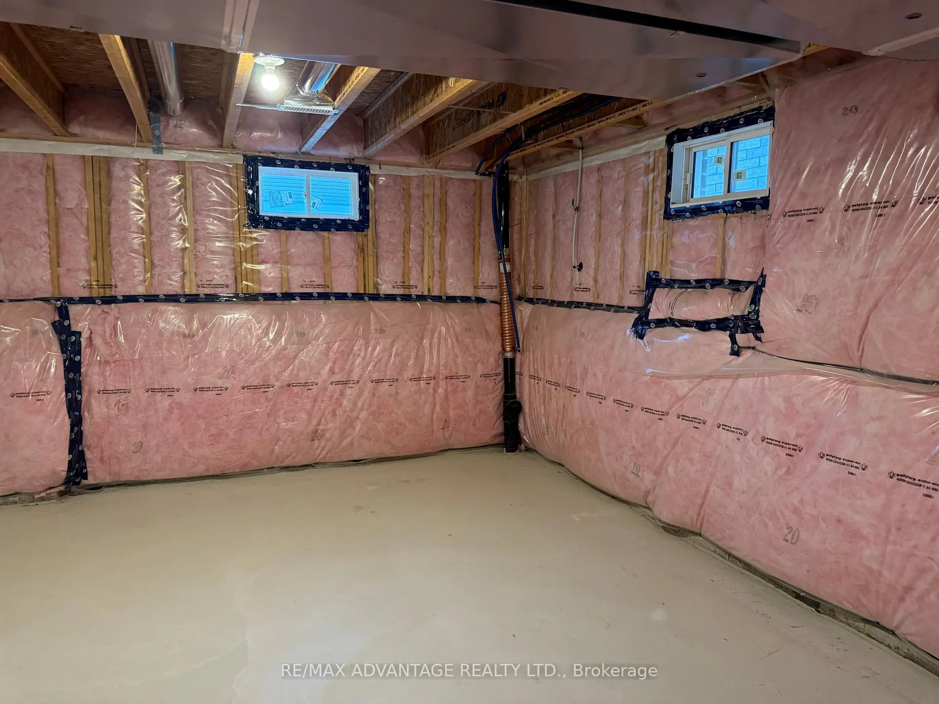 Photo 23 of 18 Whitton Drive, Brant, Paris — HOMEH