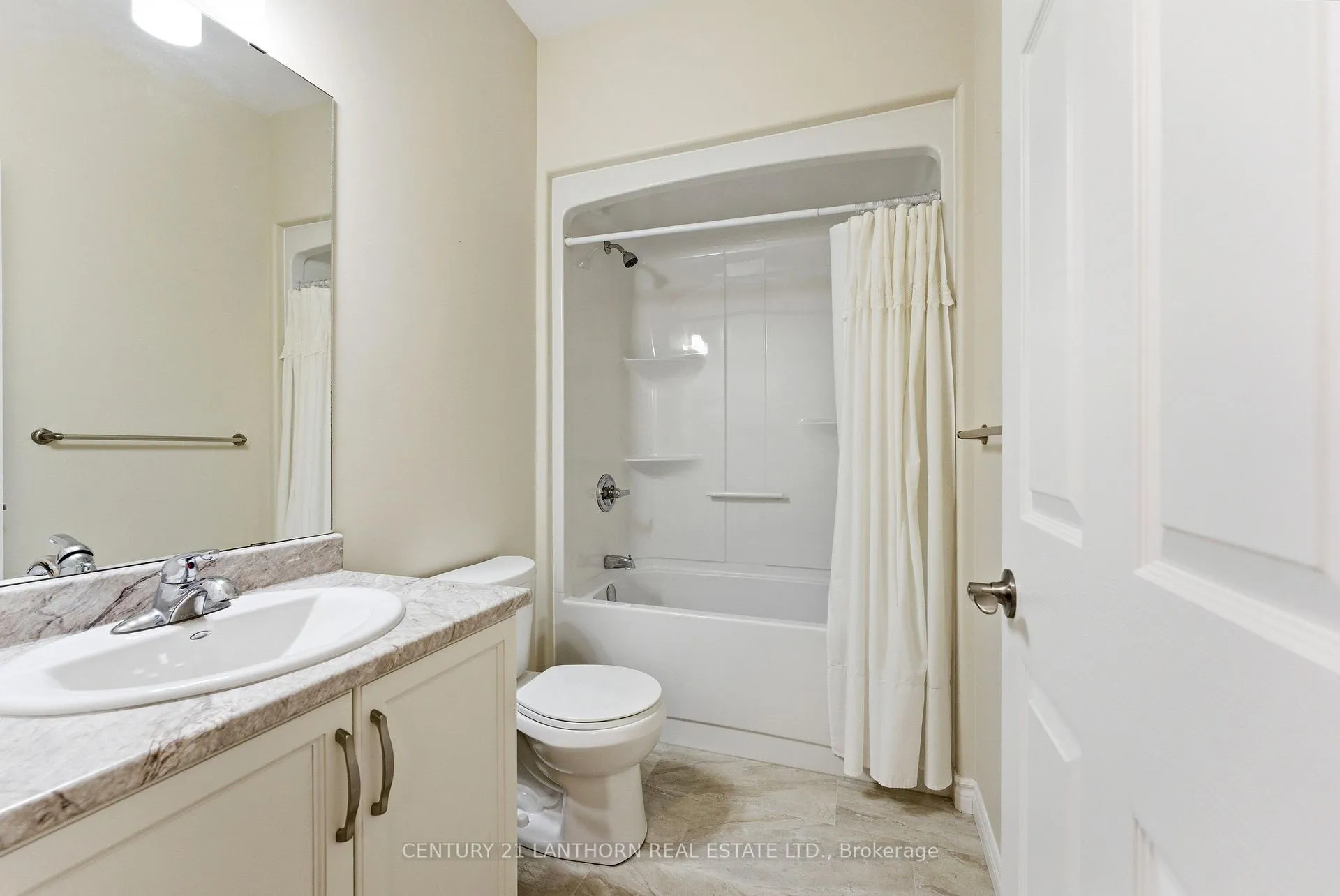 Photo 16 of 50 Covington Crescent, Belleville, Thurlow Ward — HOMEH
