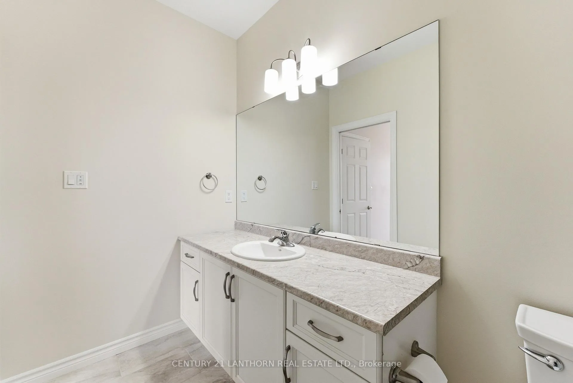 Photo 19 of 50 Covington Crescent, Belleville, Thurlow Ward — HOMEH