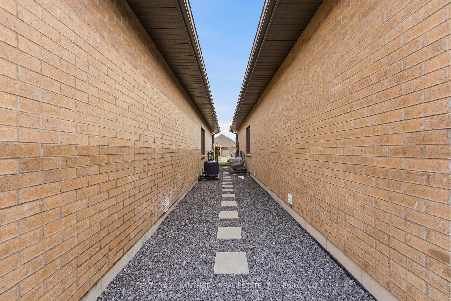 Photo 29 of 50 Covington Crescent, Belleville, Thurlow Ward — HOMEH
