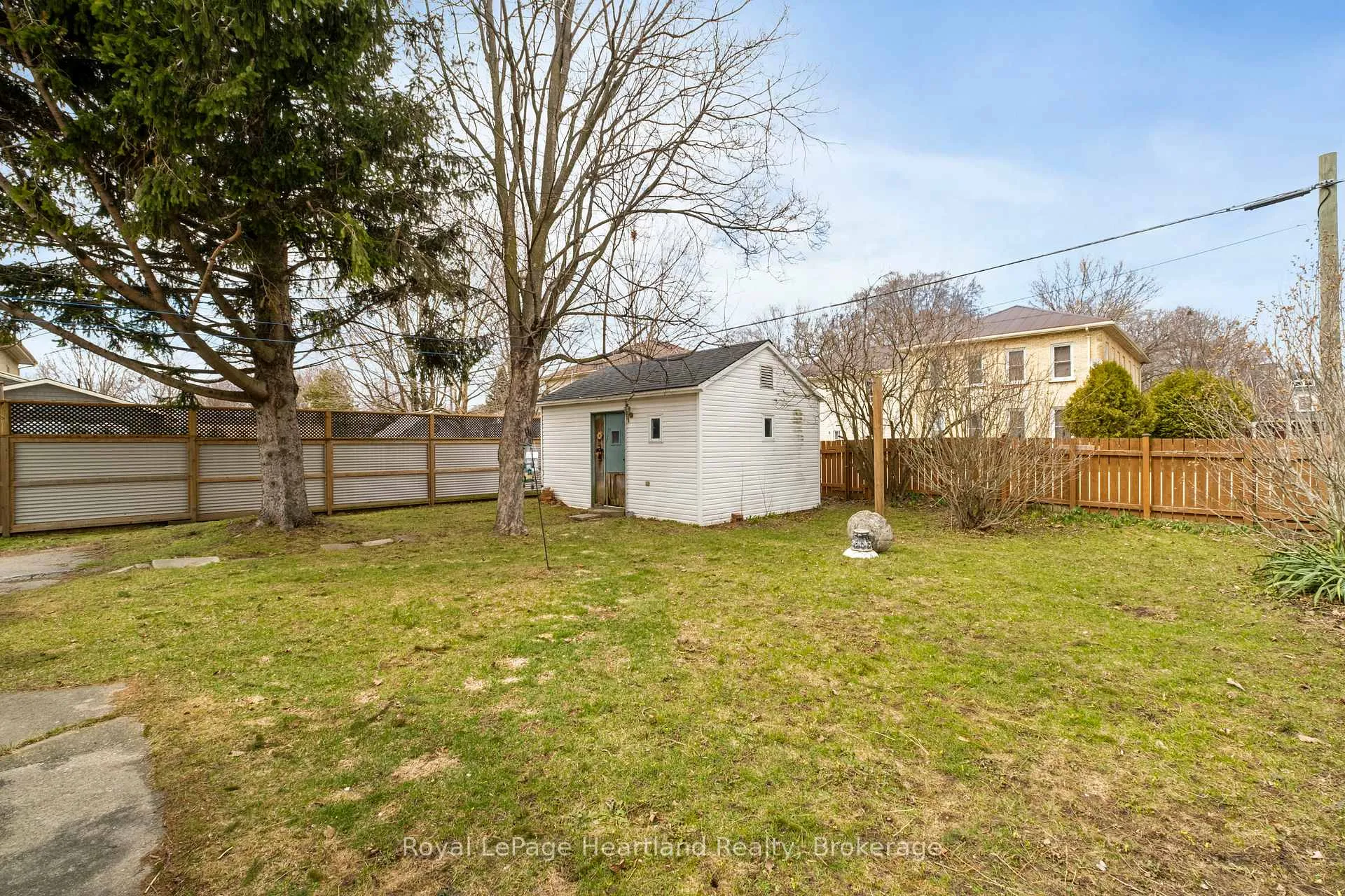 Photo 3 of 185 St David Street, Goderich, Goderich (Town) — HOMEH