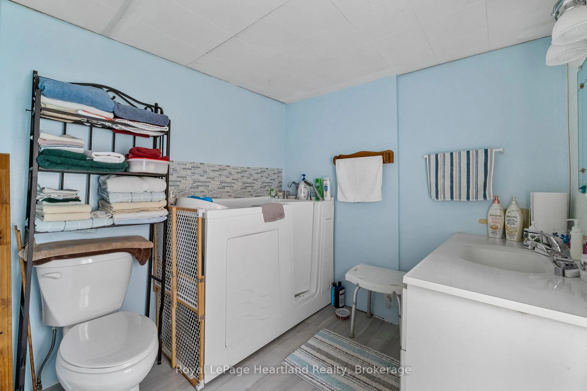 Photo 12 of 185 St David Street, Goderich, Goderich (Town) — HOMEH