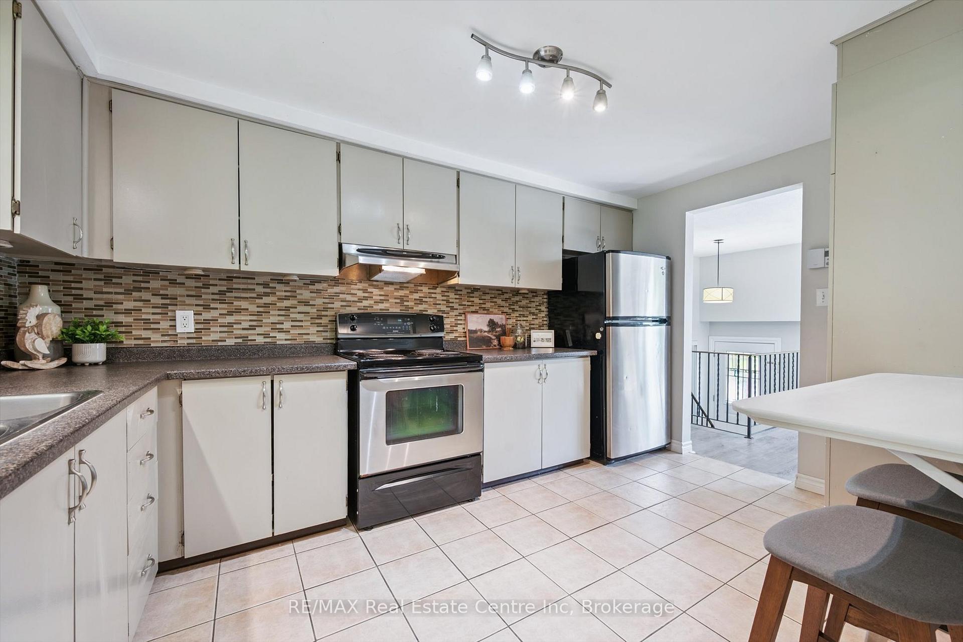 Photo 13 of 59 Steffler Drive, Guelph, Kortright West — HOMEH