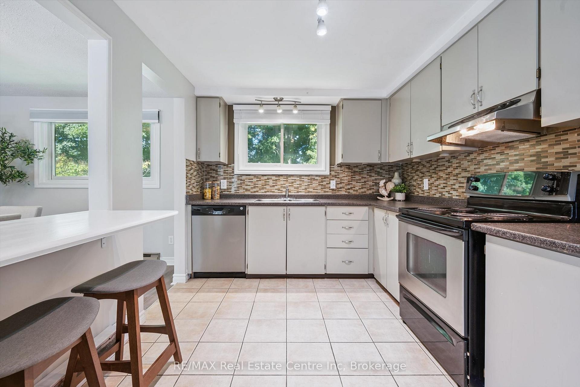Photo 14 of 59 Steffler Drive, Guelph, Kortright West — HOMEH