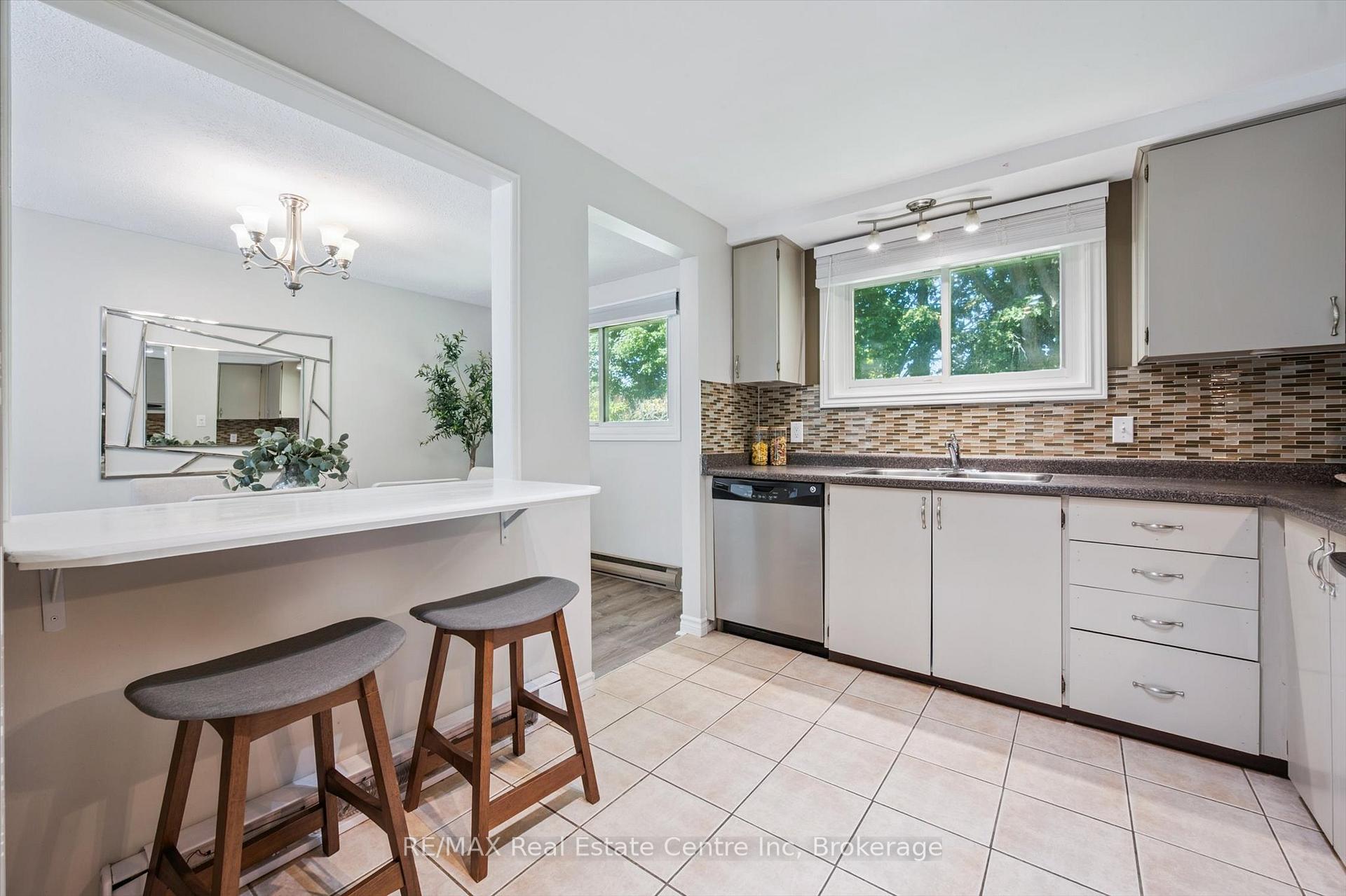 Photo 15 of 59 Steffler Drive, Guelph, Kortright West — HOMEH