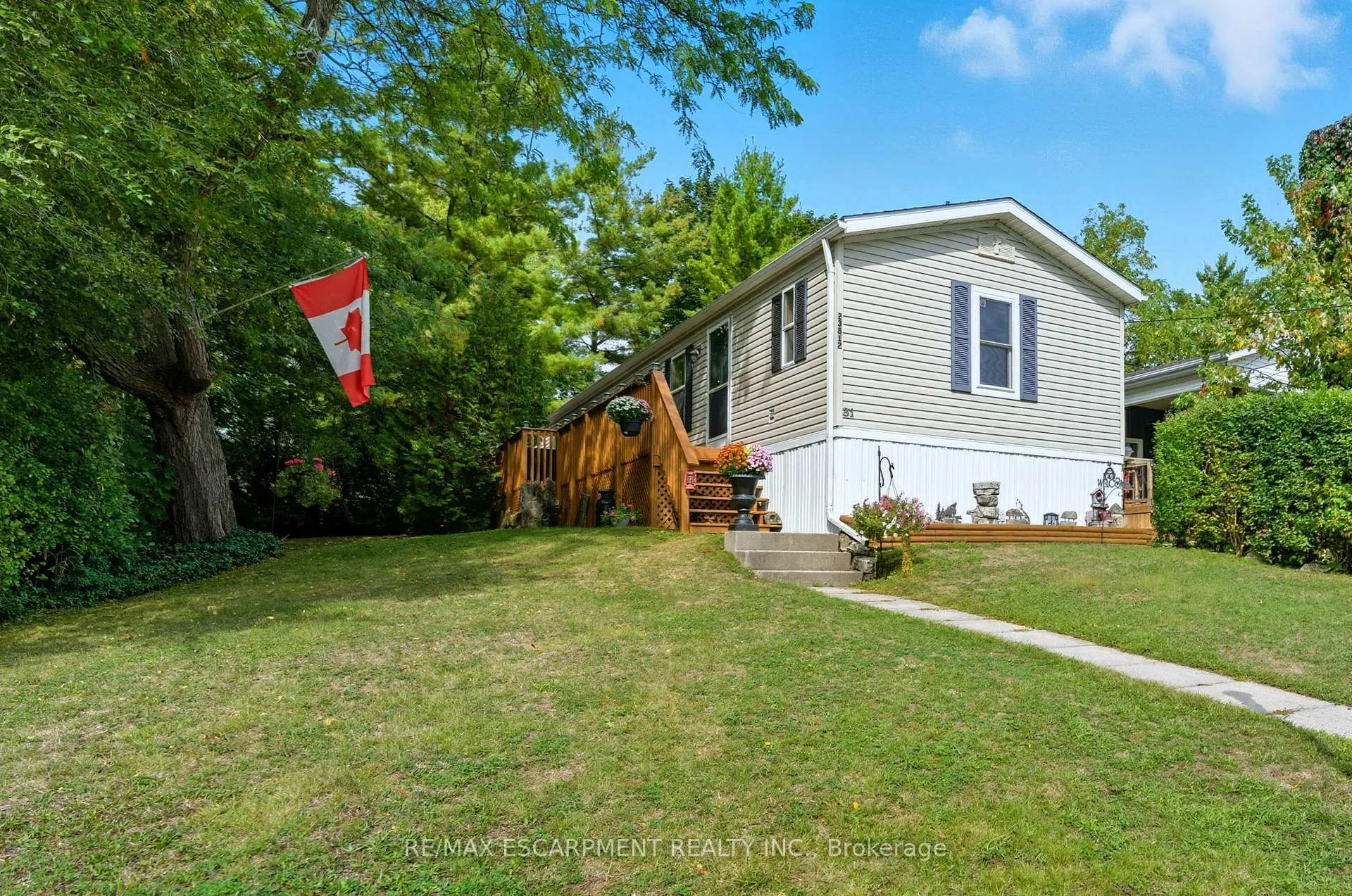 Front of Unit 31, 1294 8th Concession Road W