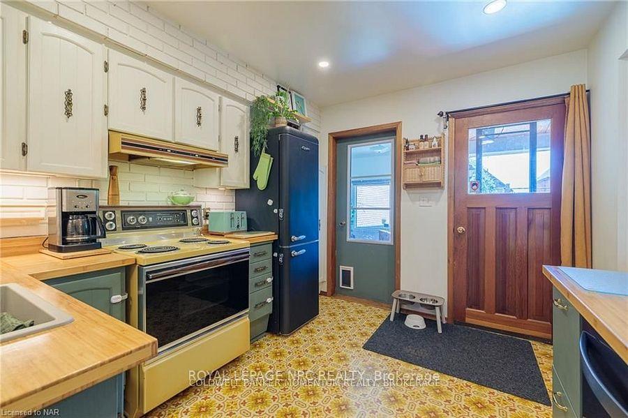 Photo 21 of 28 William Street W, Hamilton, Landsdale — HOMEH