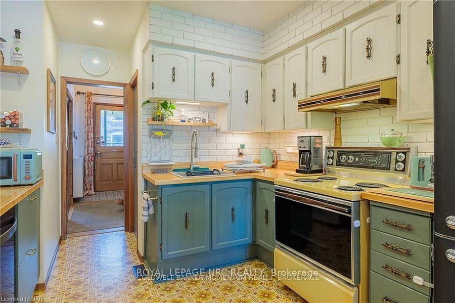 Photo 22 of 28 William Street W, Hamilton, Landsdale — HOMEH