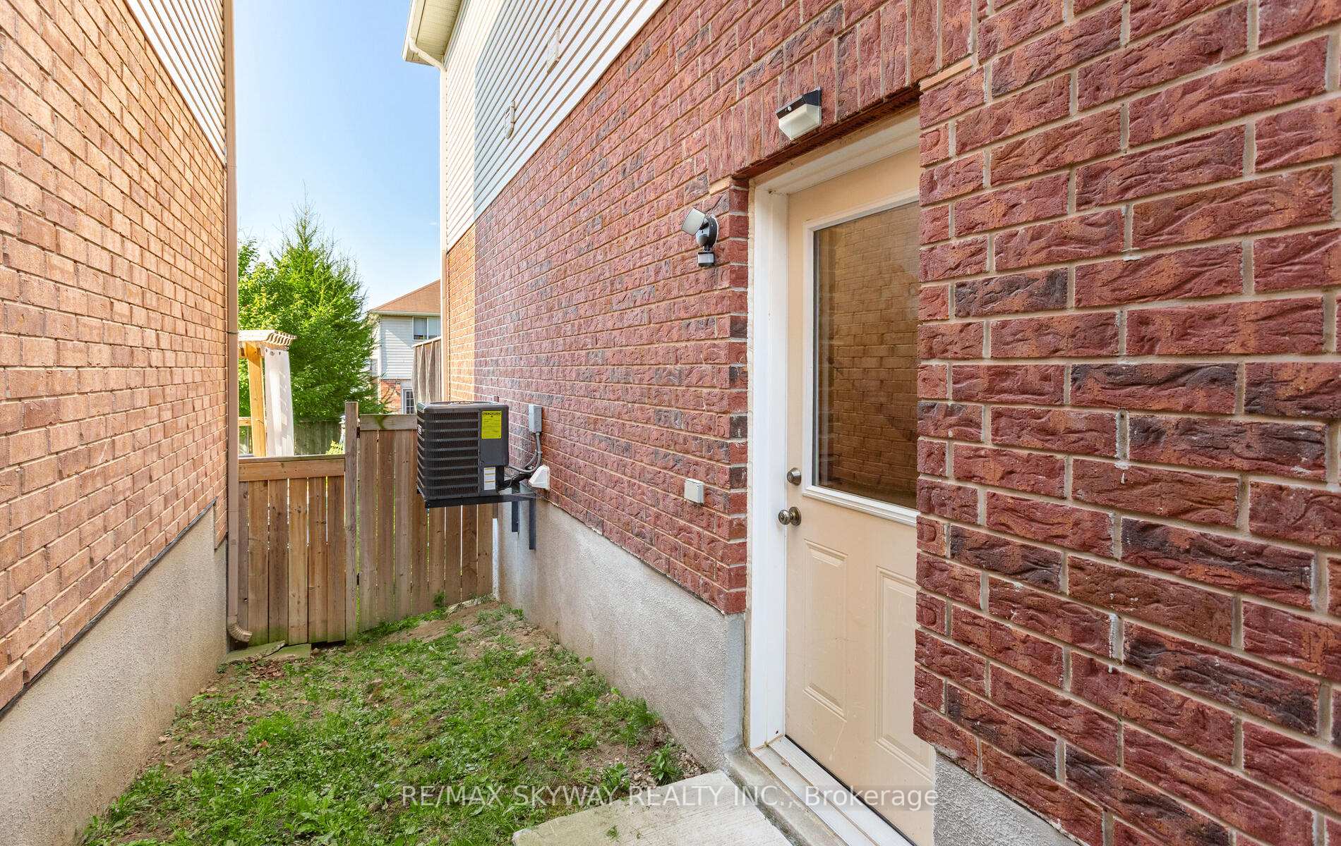Photo 46 of 86 Davis Street, Guelph, Grange Road — HOMEH