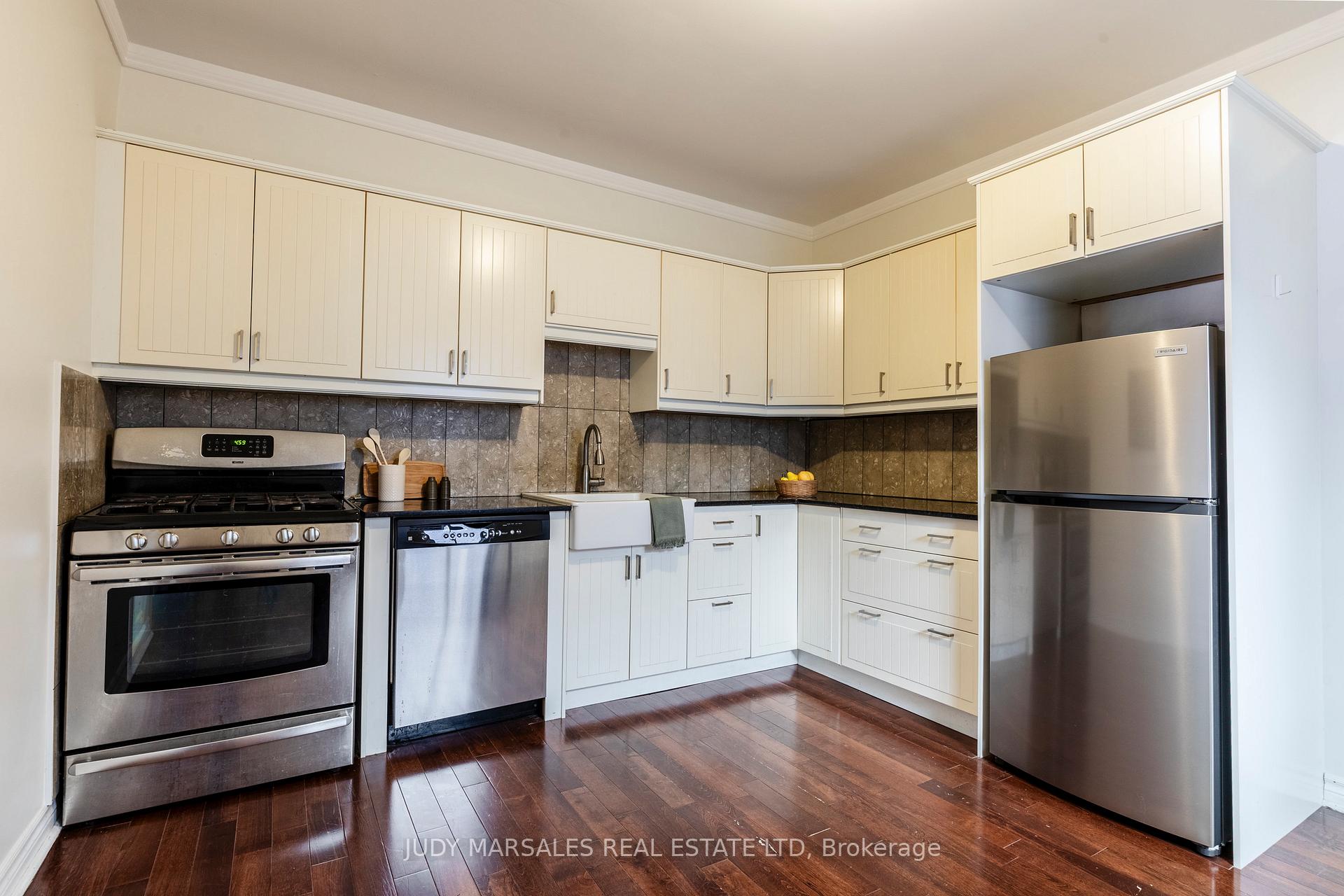 Photo 13 of 133 Breadalbane Street, Hamilton, Strathcona — HOMEH