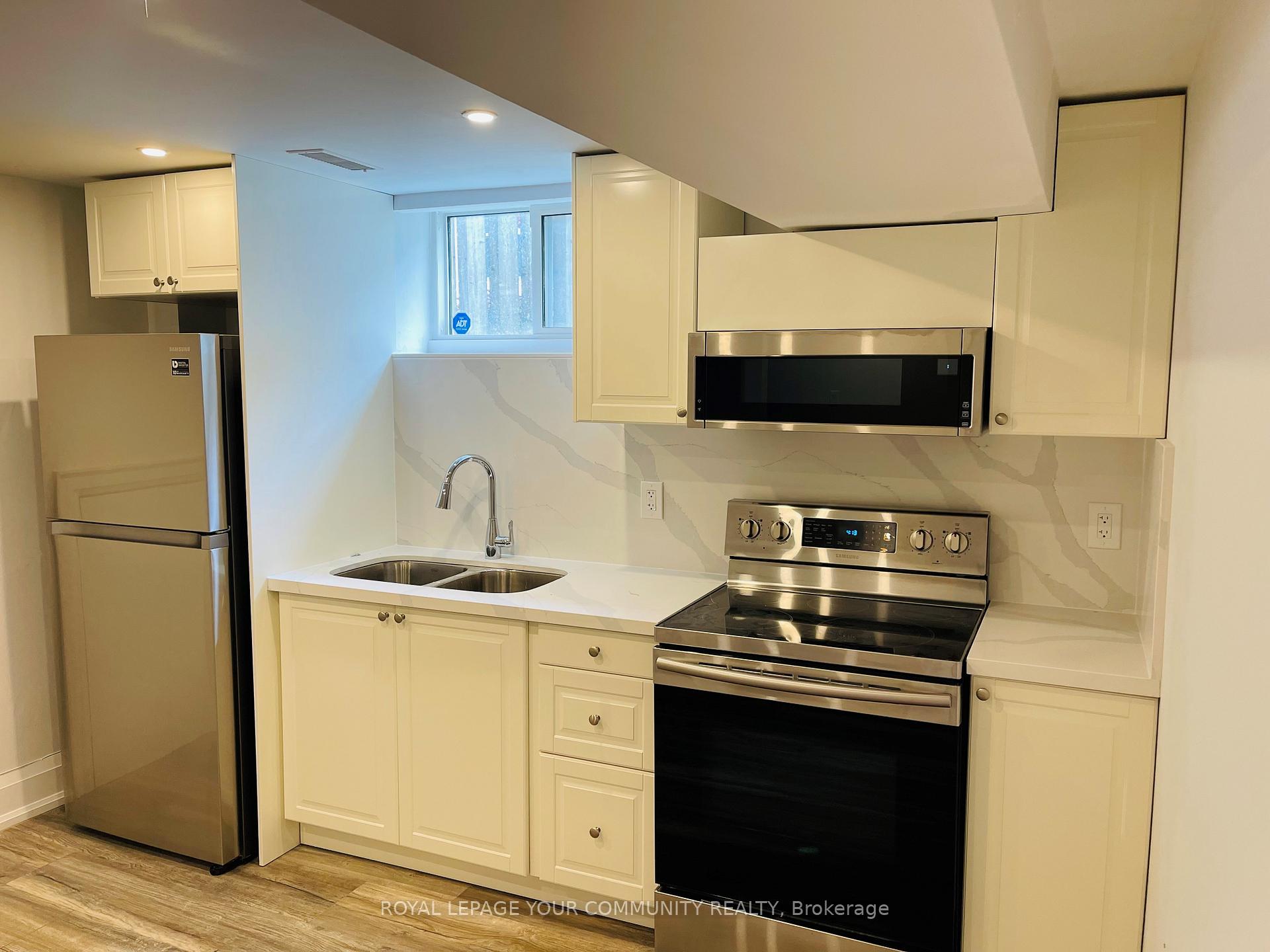 Front of 32 Kitimat Crescent