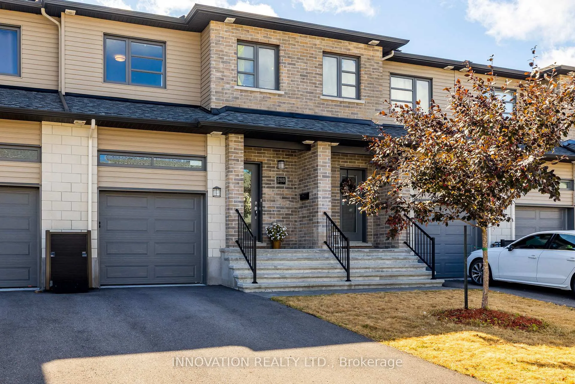 Photo 2 of 288 Munro Street, Carleton Place — HOMEH