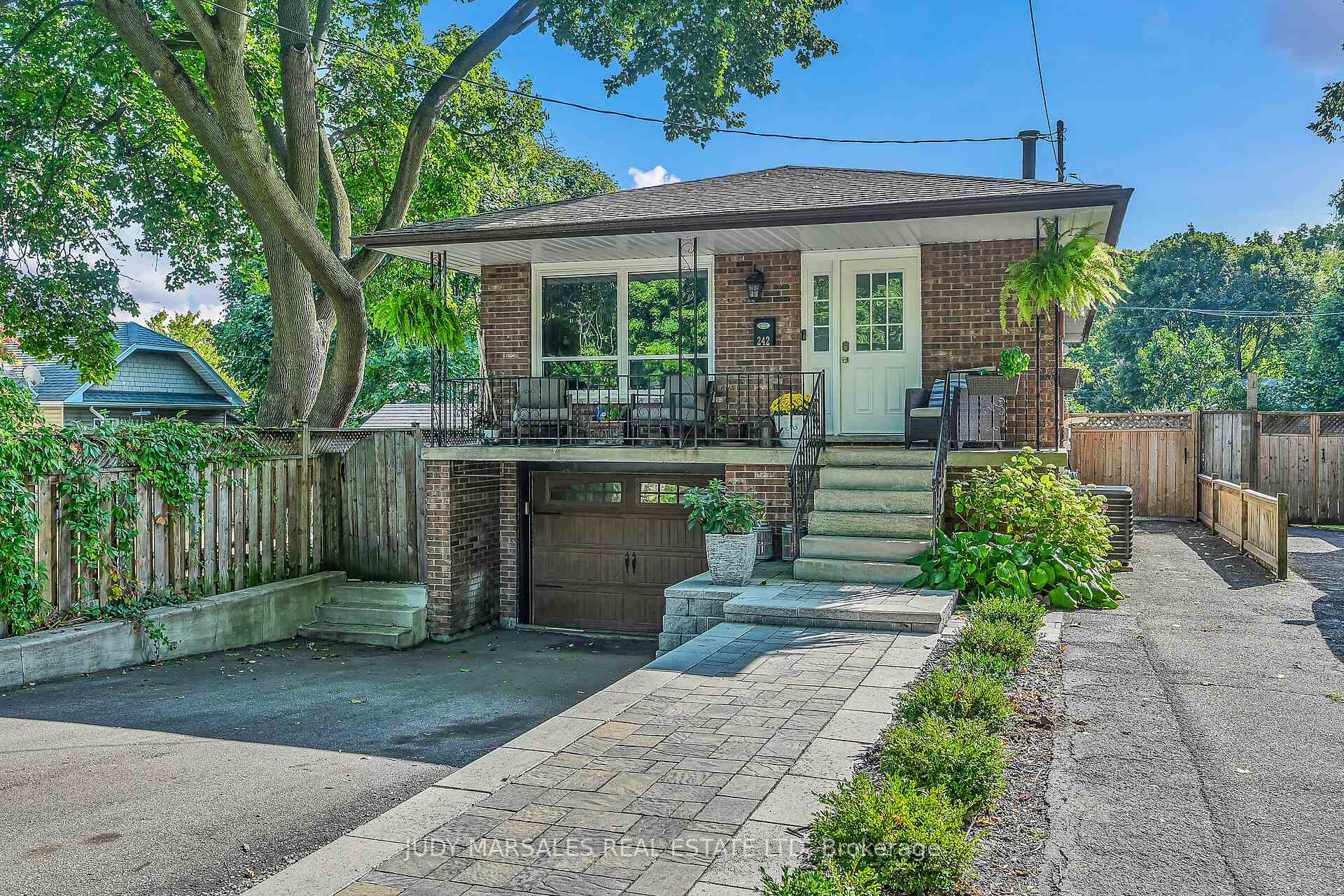 Photo 2 of 242 Macnab Street, Hamilton, Dundas — HOMEH