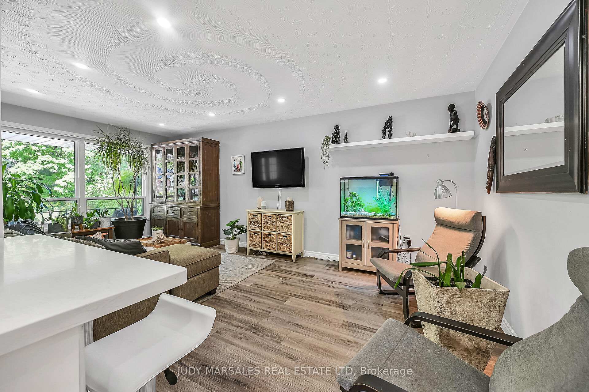 Photo 10 of 242 Macnab Street, Hamilton, Dundas — HOMEH