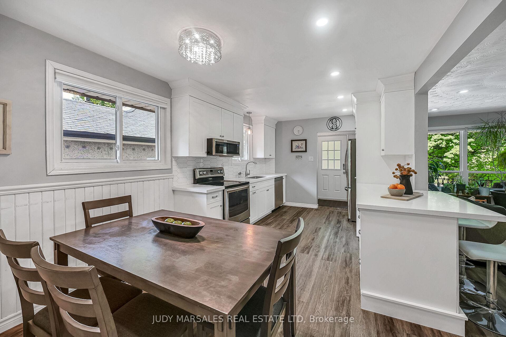 Photo 11 of 242 Macnab Street, Hamilton, Dundas — HOMEH