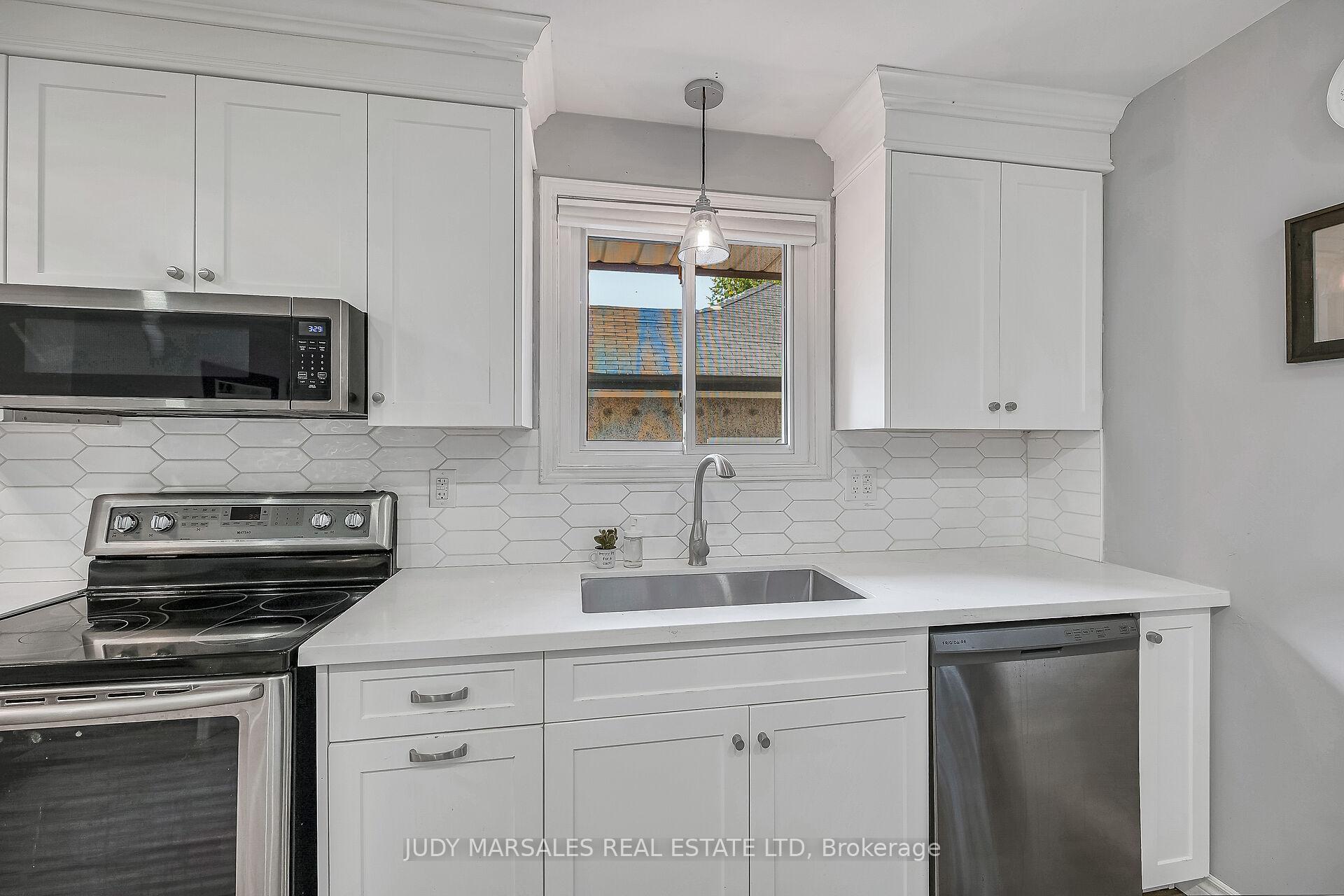 Photo 14 of 242 Macnab Street, Hamilton, Dundas — HOMEH