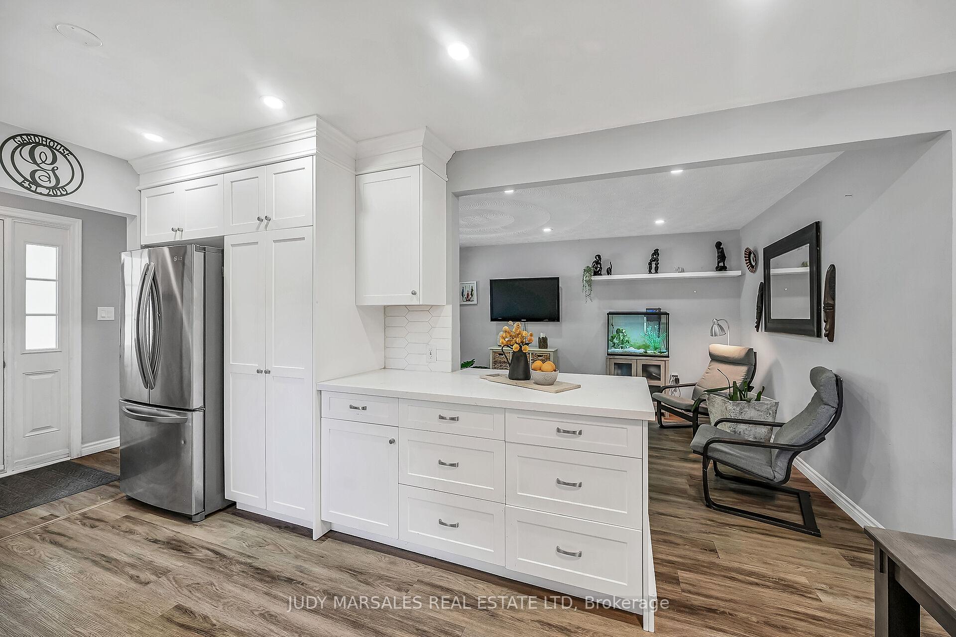 Photo 15 of 242 Macnab Street, Hamilton, Dundas — HOMEH
