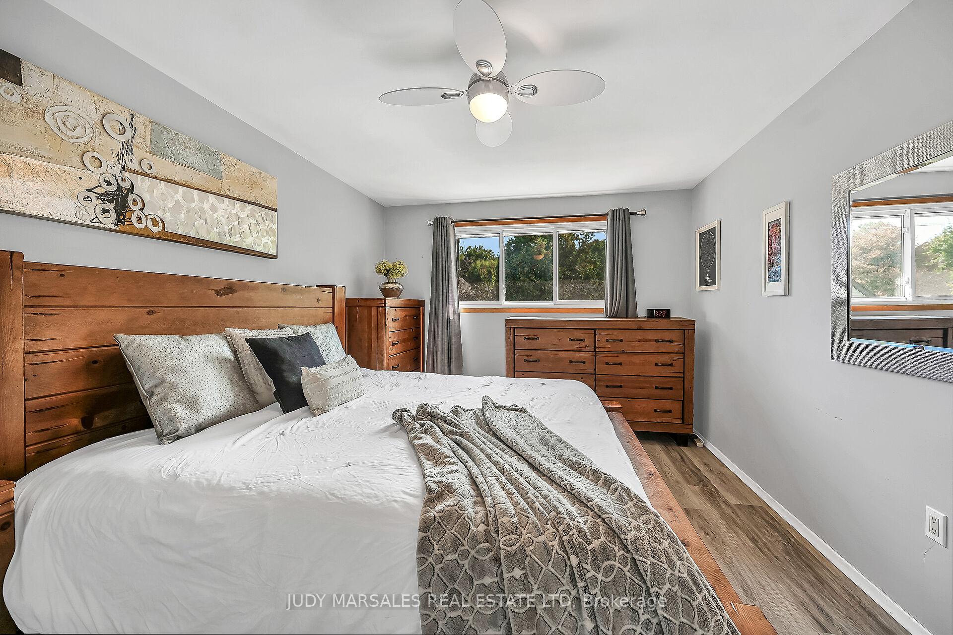Photo 17 of 242 Macnab Street, Hamilton, Dundas — HOMEH