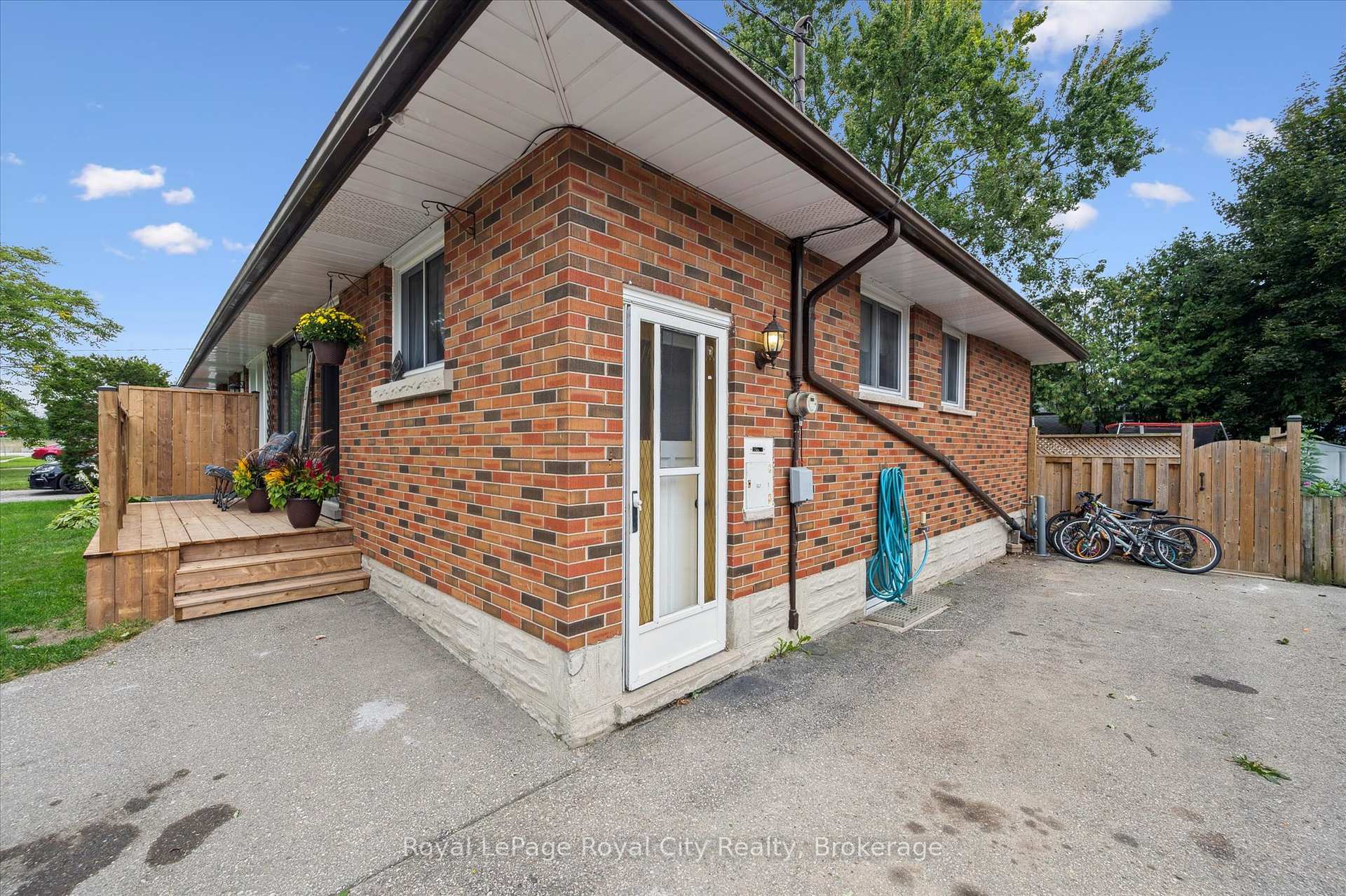 Photo 3 of 62 Sheridan Street, Guelph, Riverside Park — HOMEH