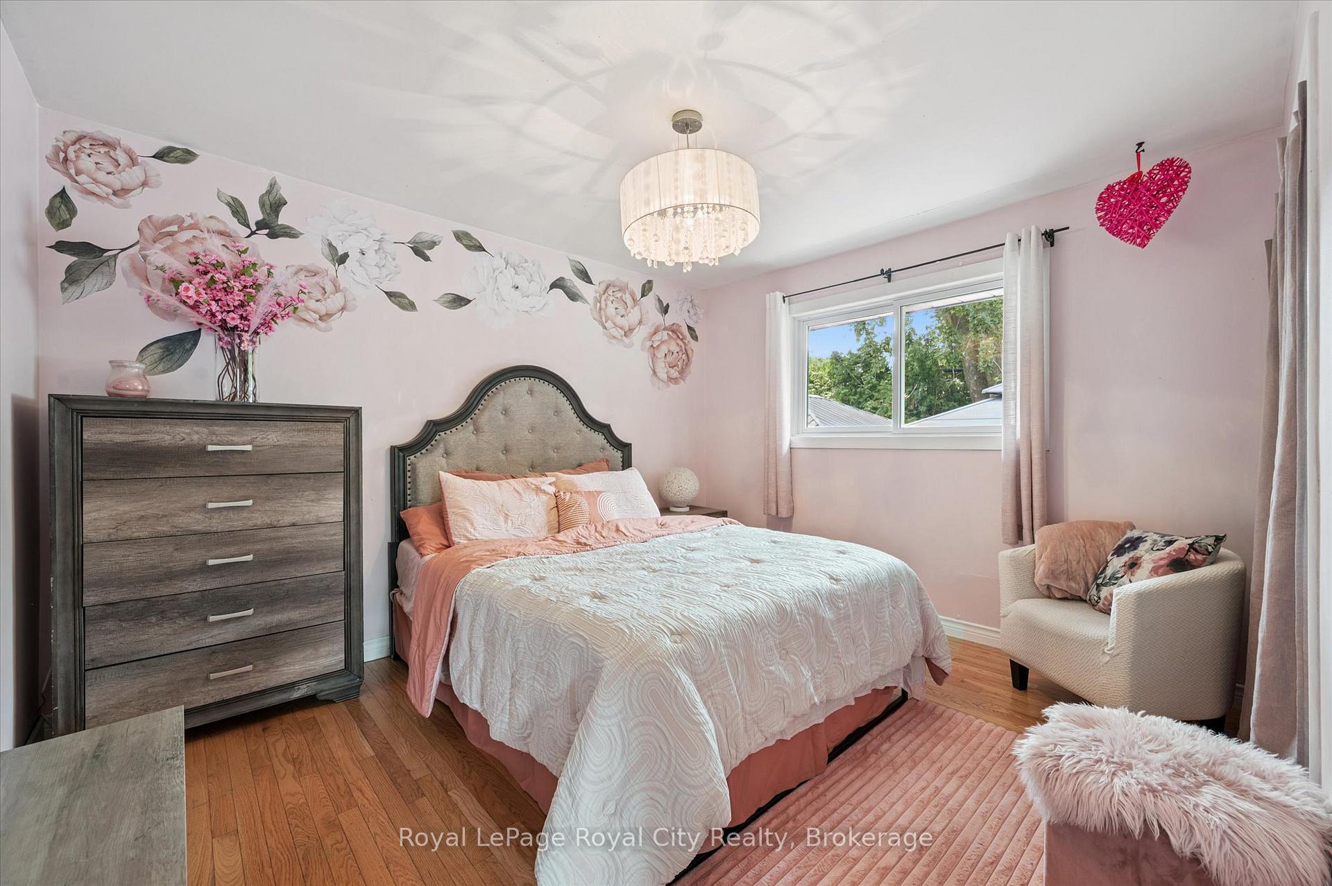 Photo 11 of 62 Sheridan Street, Guelph, Riverside Park — HOMEH