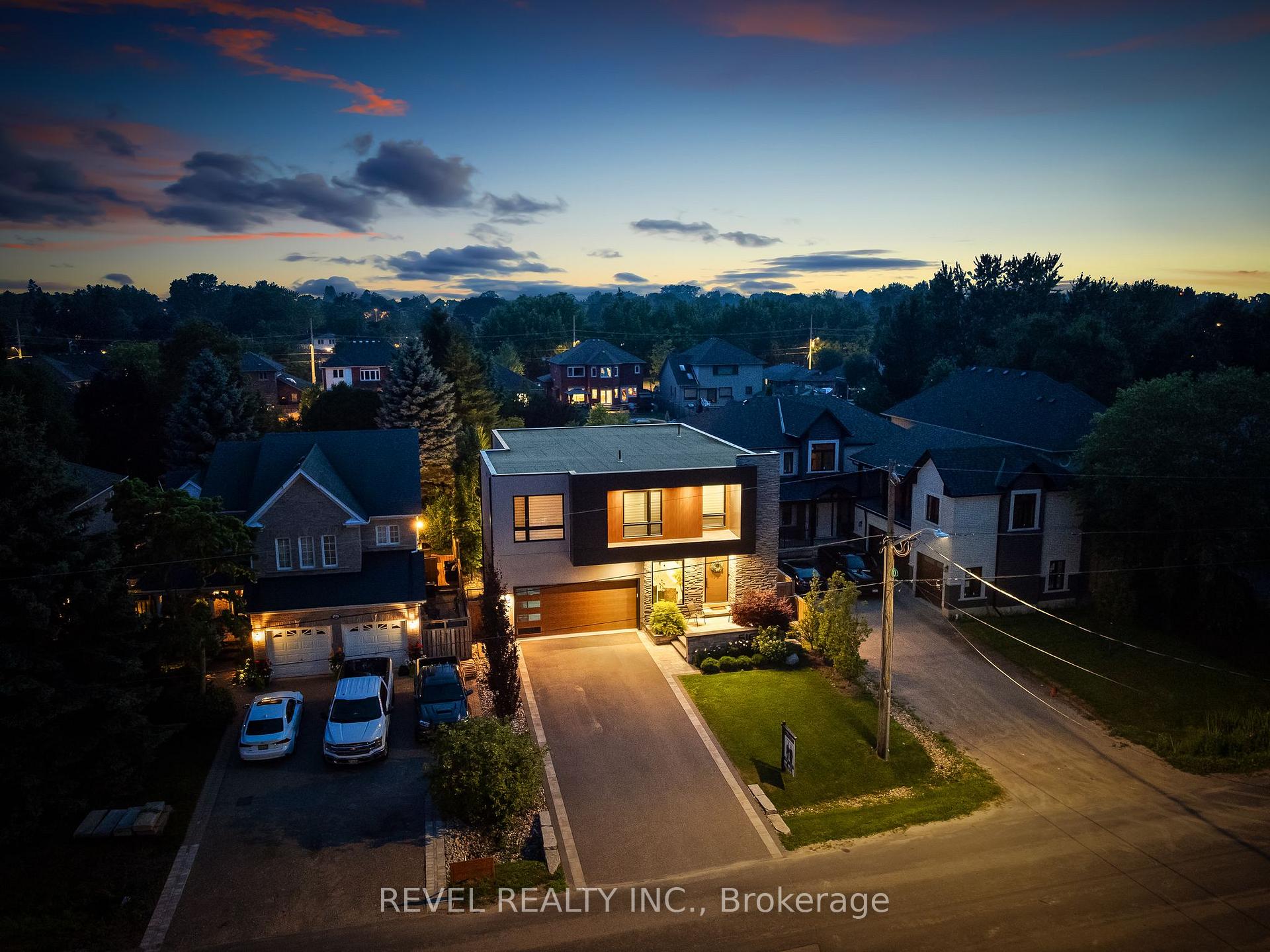 Photo 3 of 516 Poplar Avenue, Ajax, South East — HOMEH