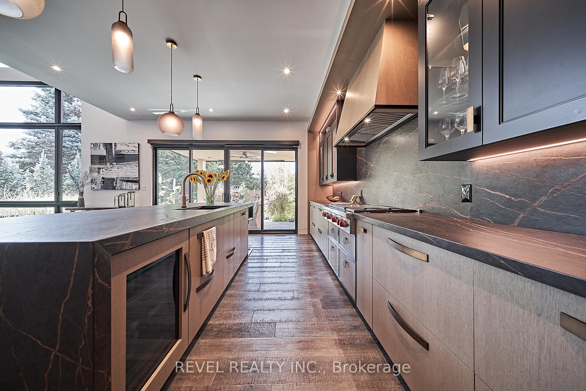 Photo 9 of 516 Poplar Avenue, Ajax, South East — HOMEH