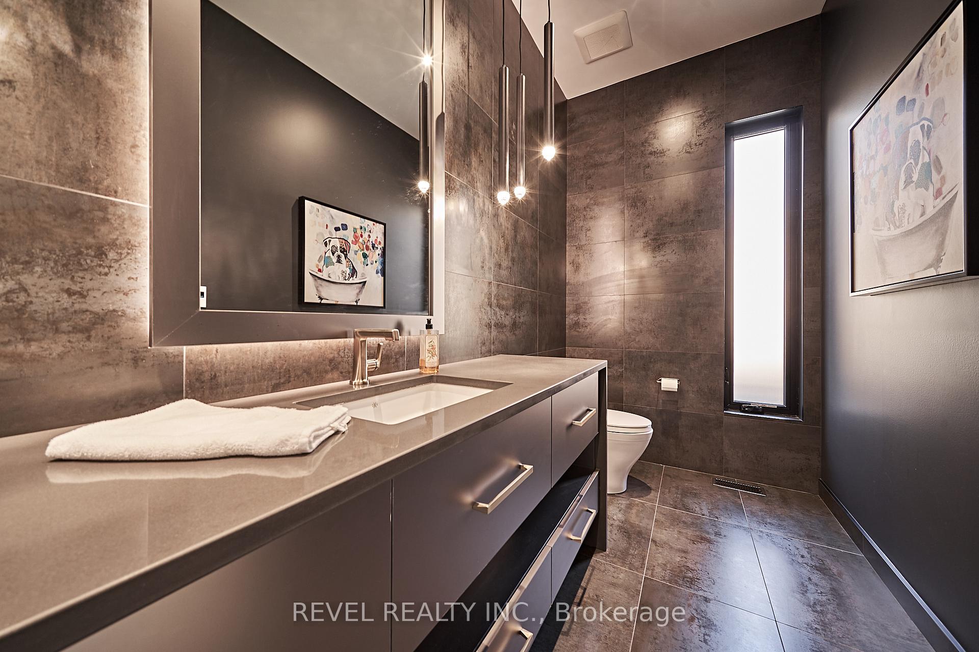 Photo 10 of 516 Poplar Avenue, Ajax, South East — HOMEH