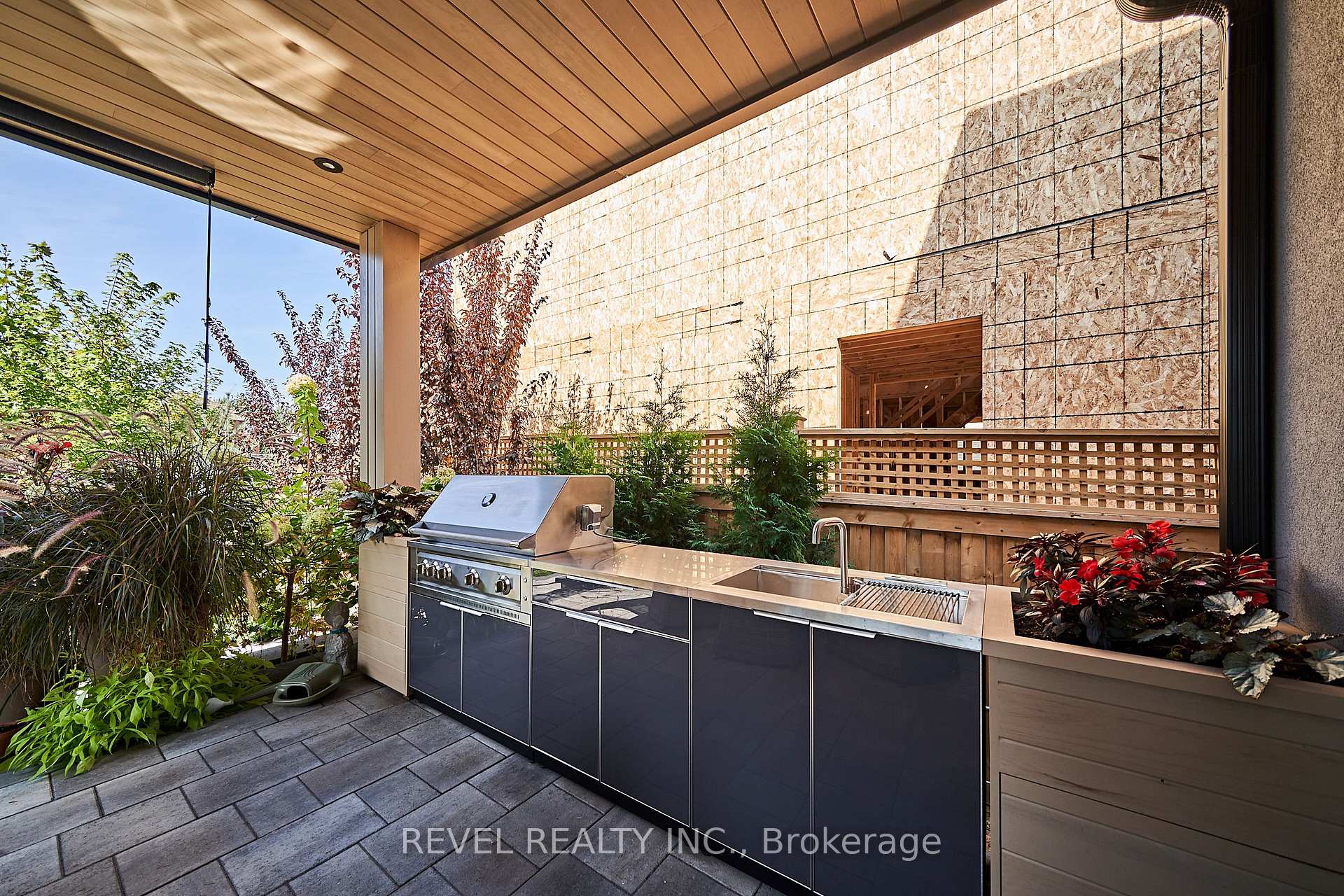 Photo 37 of 516 Poplar Avenue, Ajax, South East — HOMEH