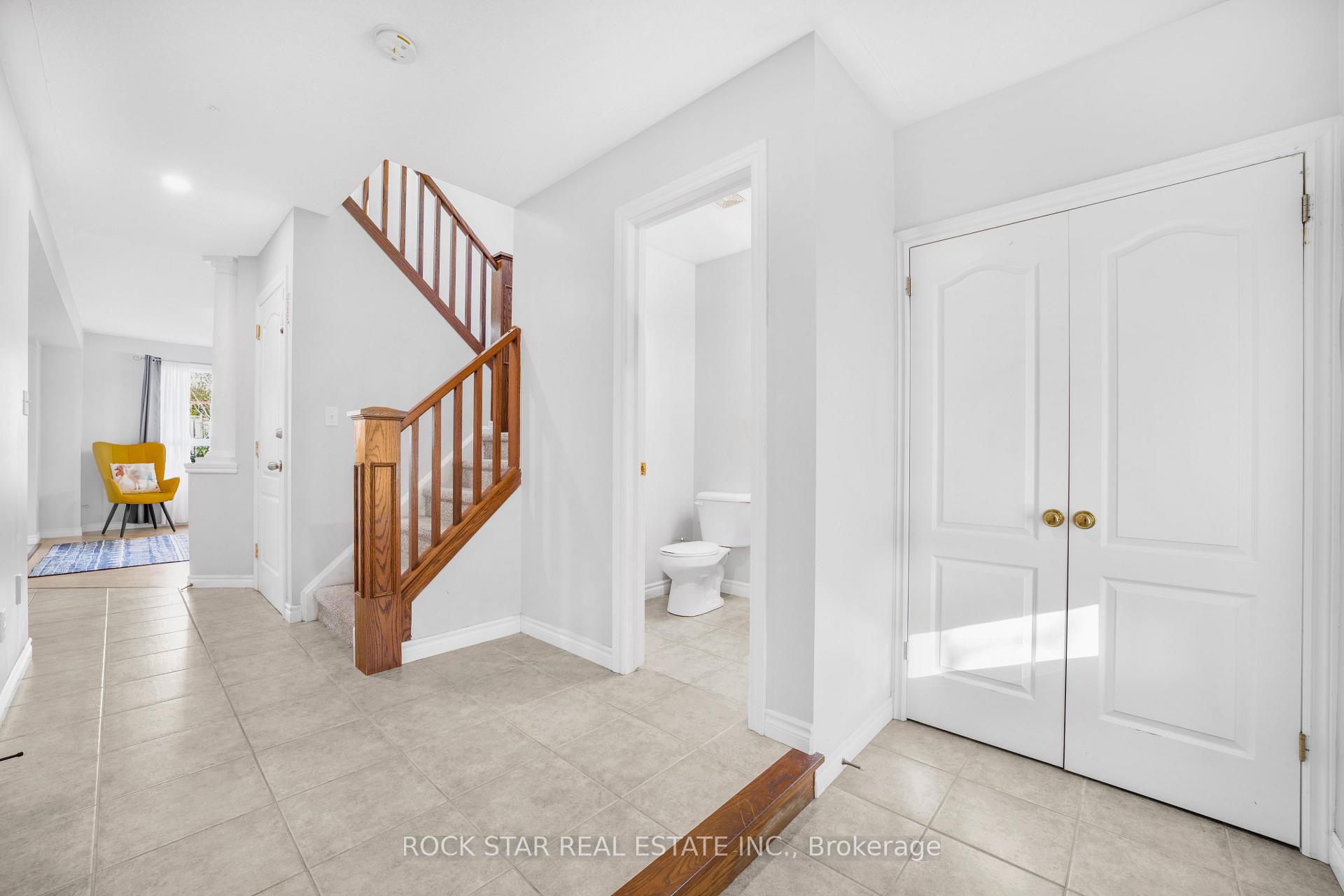 Photo 4 of 27 Truesdale Crescent, Guelph, Kortright West — HOMEH