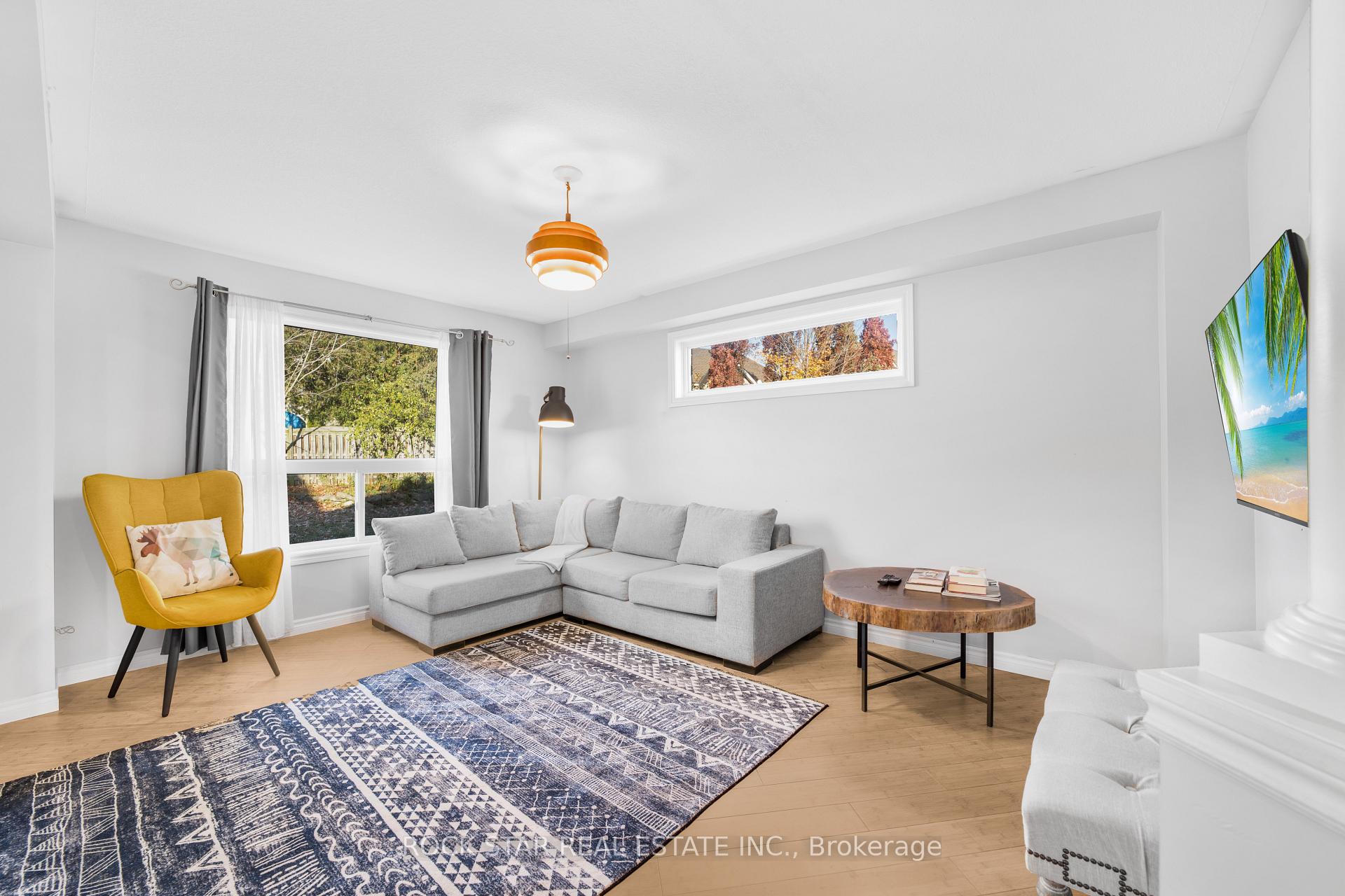 Photo 7 of 27 Truesdale Crescent, Guelph, Kortright West — HOMEH
