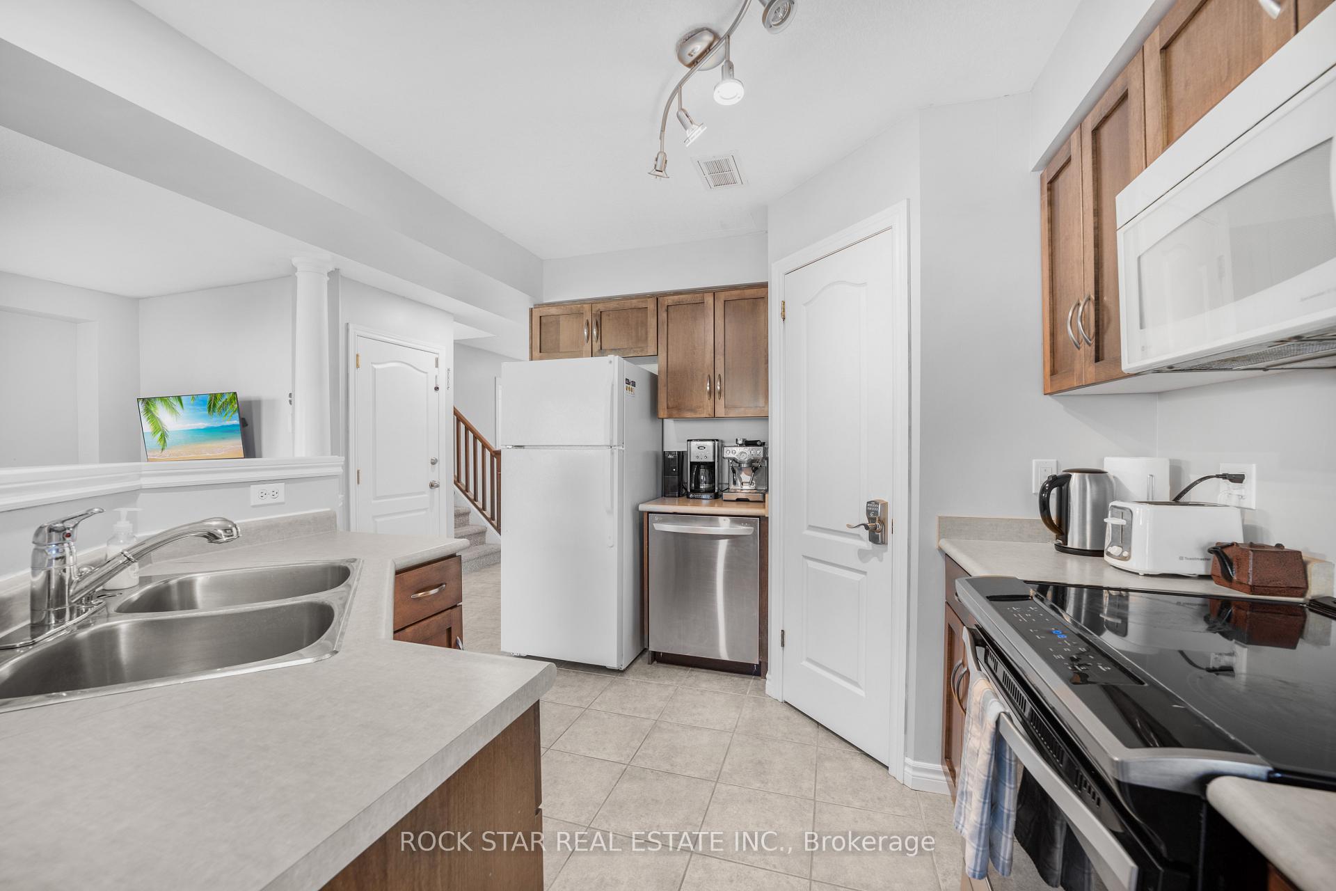 Photo 11 of 27 Truesdale Crescent, Guelph, Kortright West — HOMEH