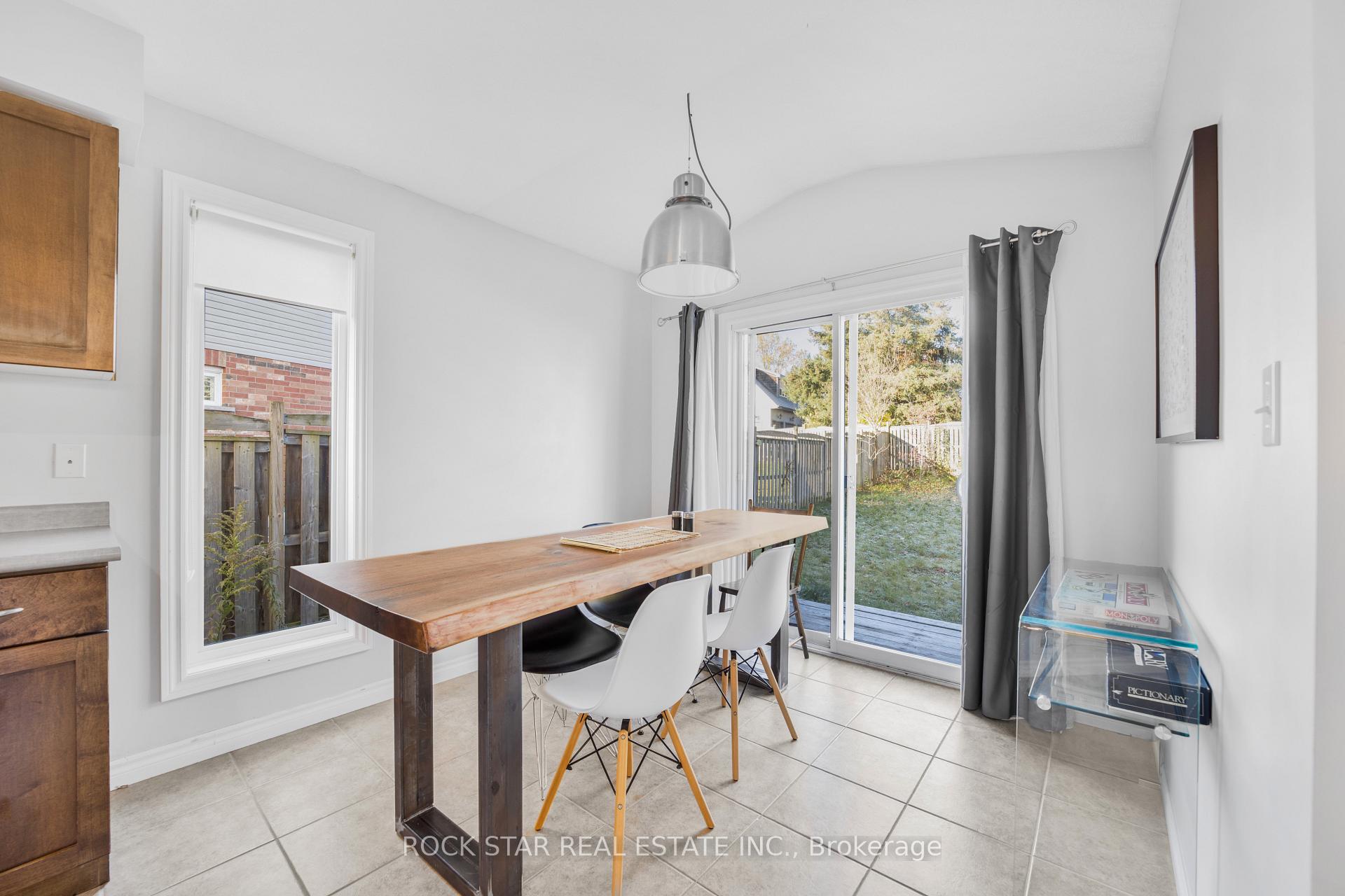 Photo 13 of 27 Truesdale Crescent, Guelph, Kortright West — HOMEH