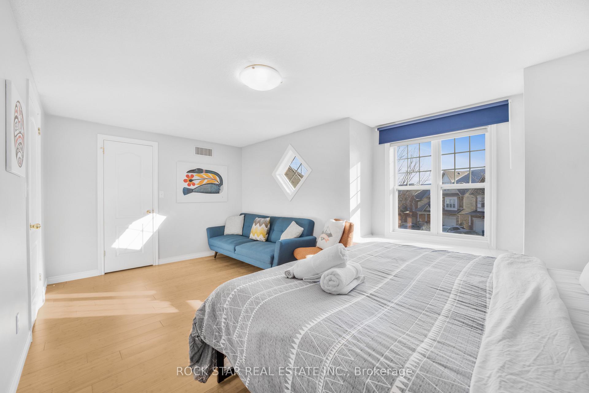 Photo 17 of 27 Truesdale Crescent, Guelph, Kortright West — HOMEH