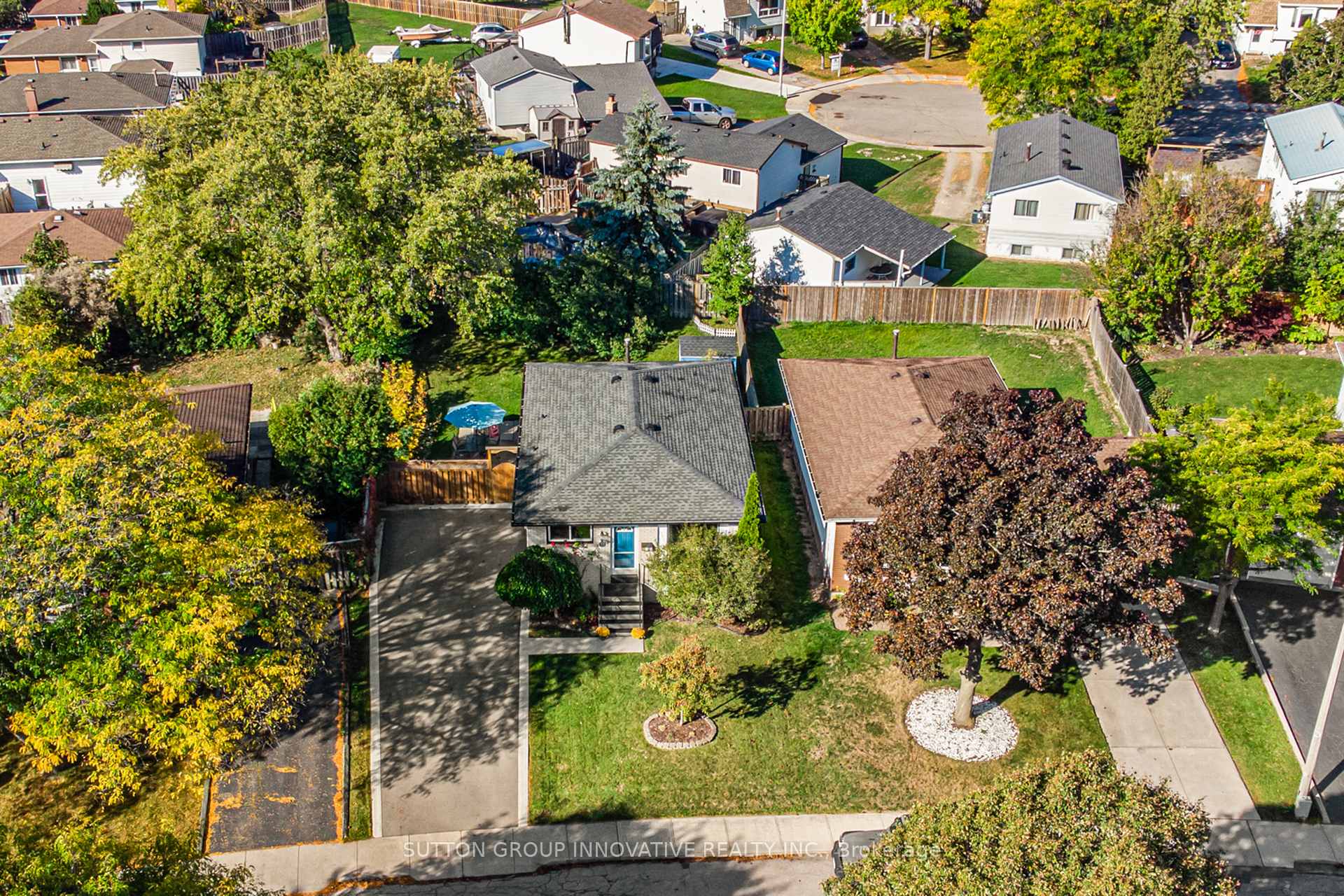 Photo 3 of 128 Moxley Drive, Hamilton, Lisgar — HOMEH