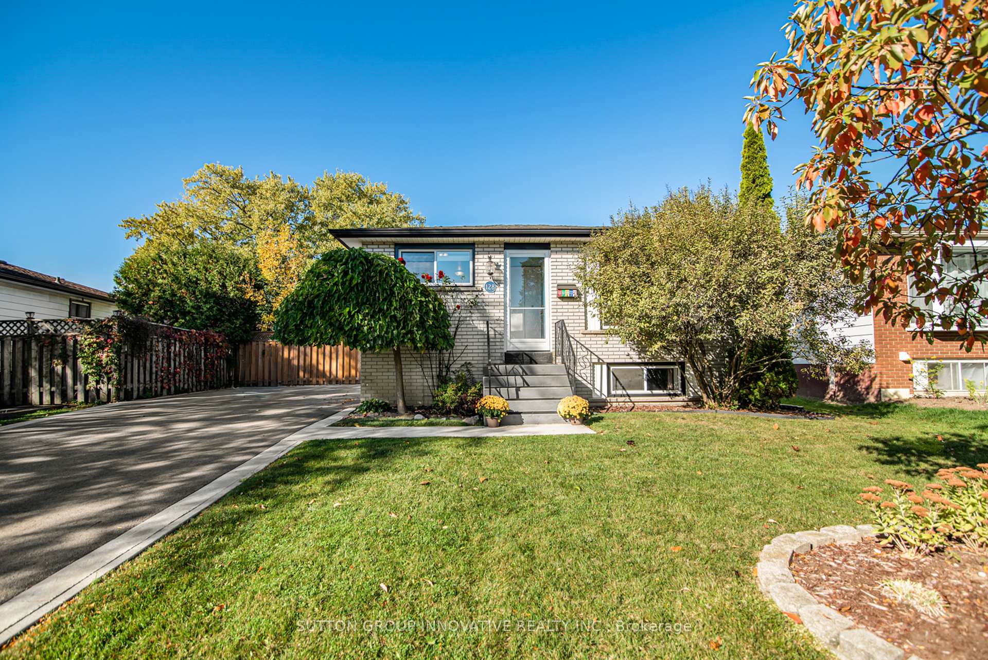 Photo 5 of 128 Moxley Drive, Hamilton, Lisgar — HOMEH