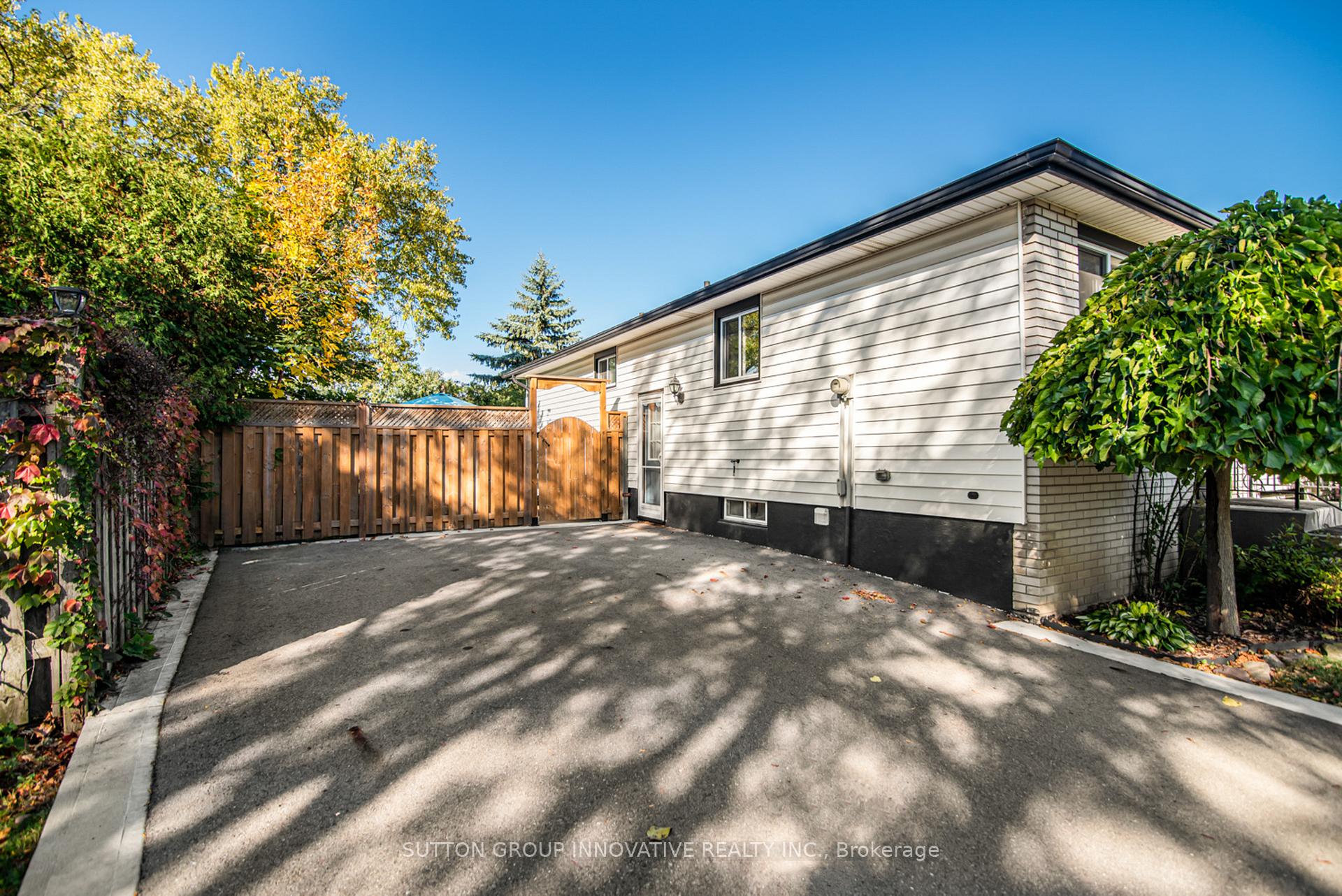 Photo 7 of 128 Moxley Drive, Hamilton, Lisgar — HOMEH