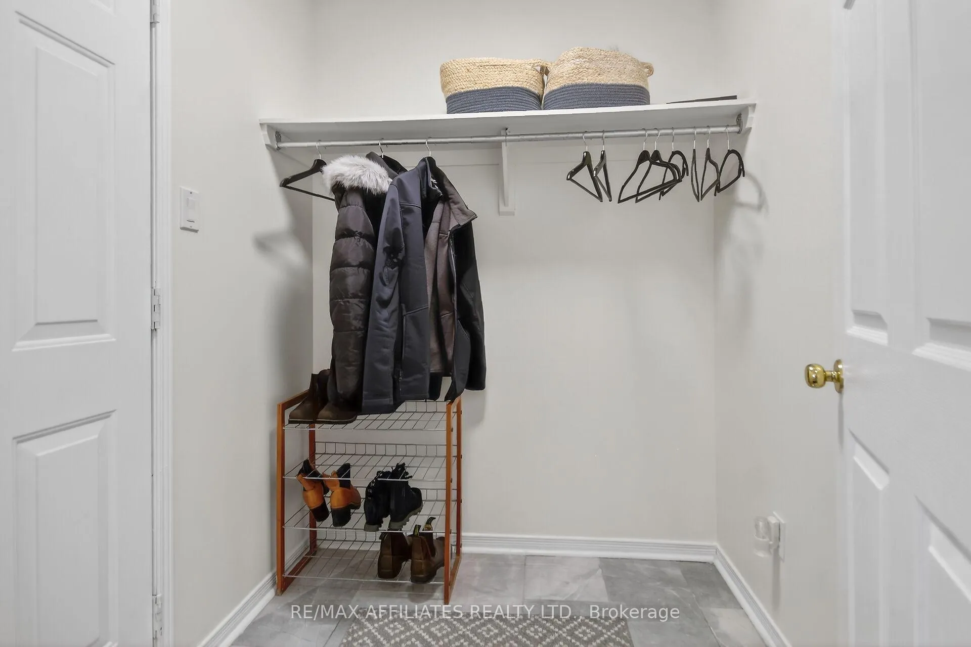 Photo 8 of 137 Lilibet Crescent, Ottawa, Ellwood — HOMEH