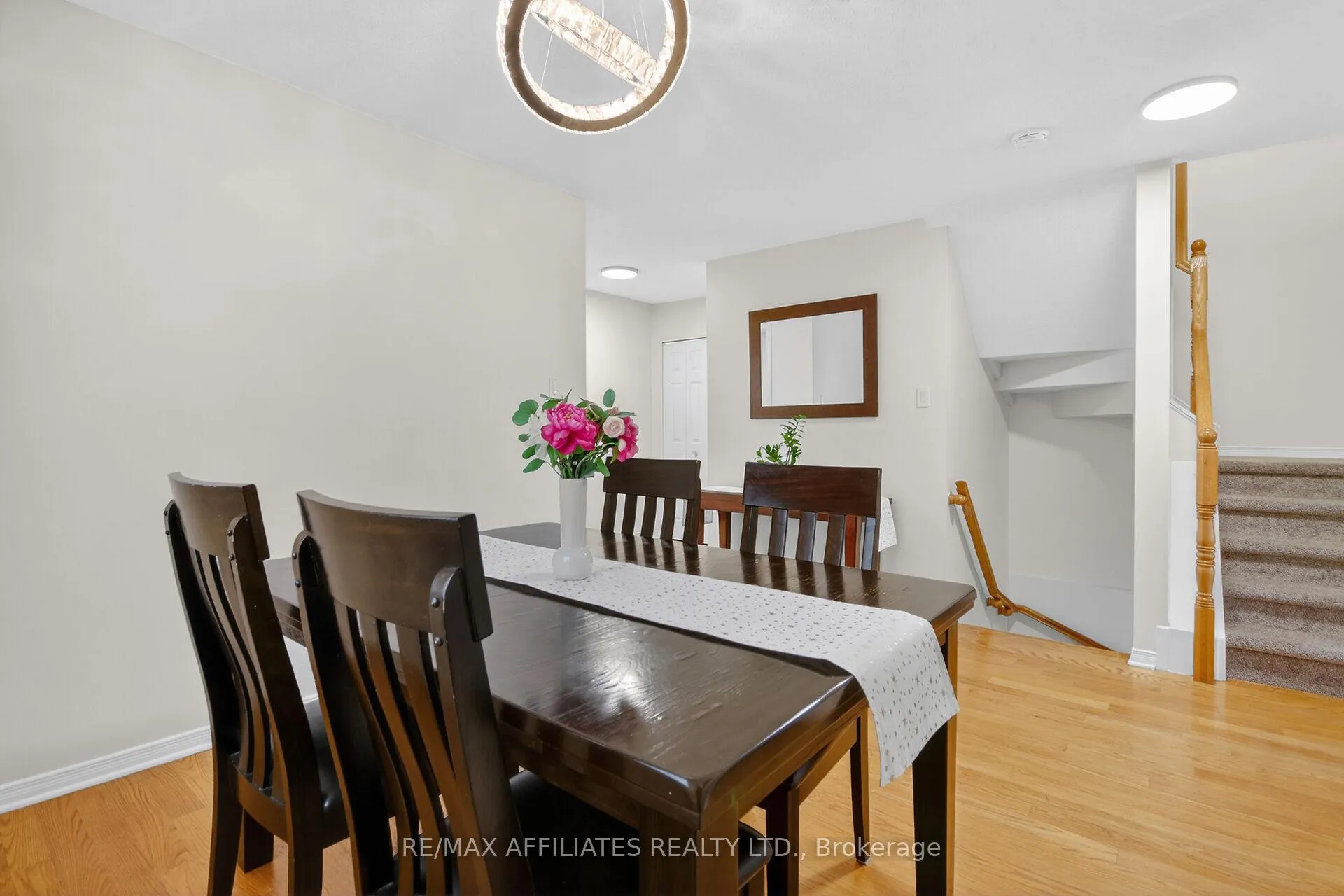Photo 14 of 137 Lilibet Crescent, Ottawa, Ellwood — HOMEH