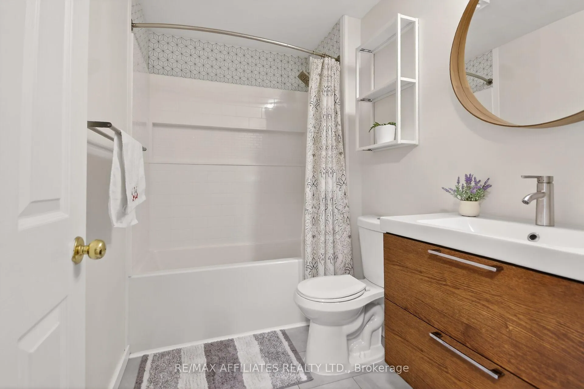 Photo 30 of 137 Lilibet Crescent, Ottawa, Ellwood — HOMEH