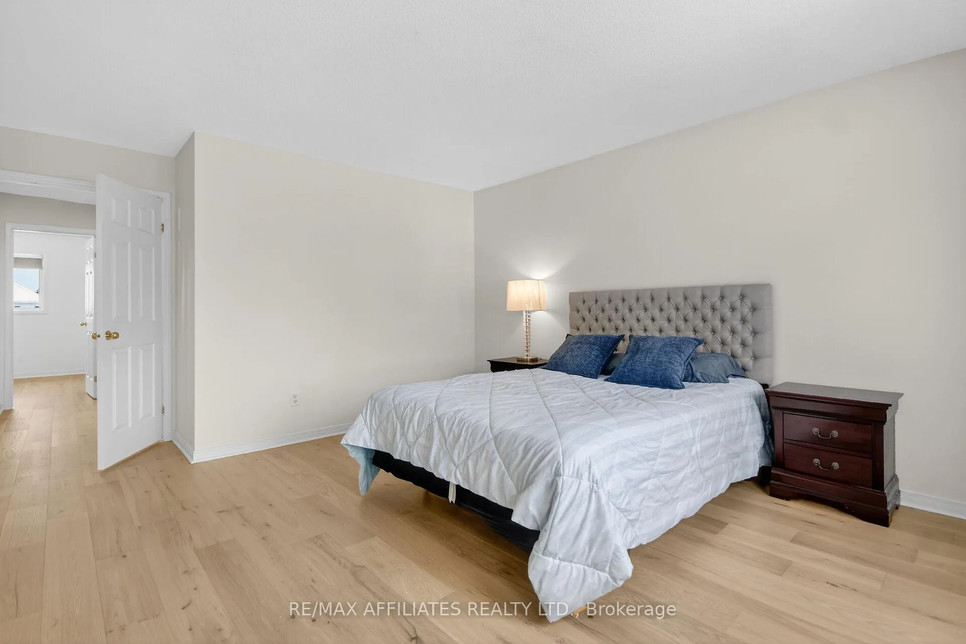 Photo 33 of 137 Lilibet Crescent, Ottawa, Ellwood — HOMEH