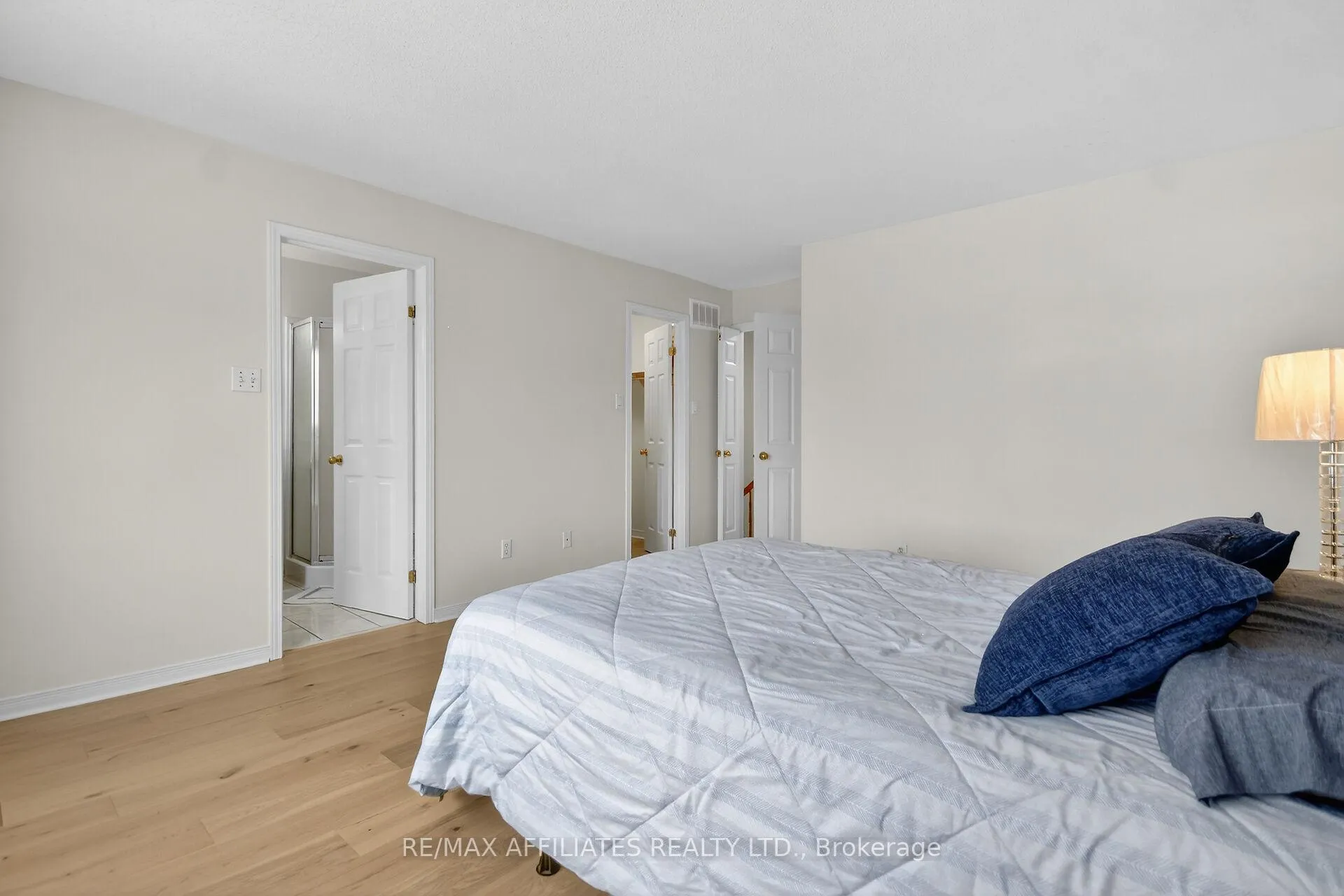 Photo 34 of 137 Lilibet Crescent, Ottawa, Ellwood — HOMEH
