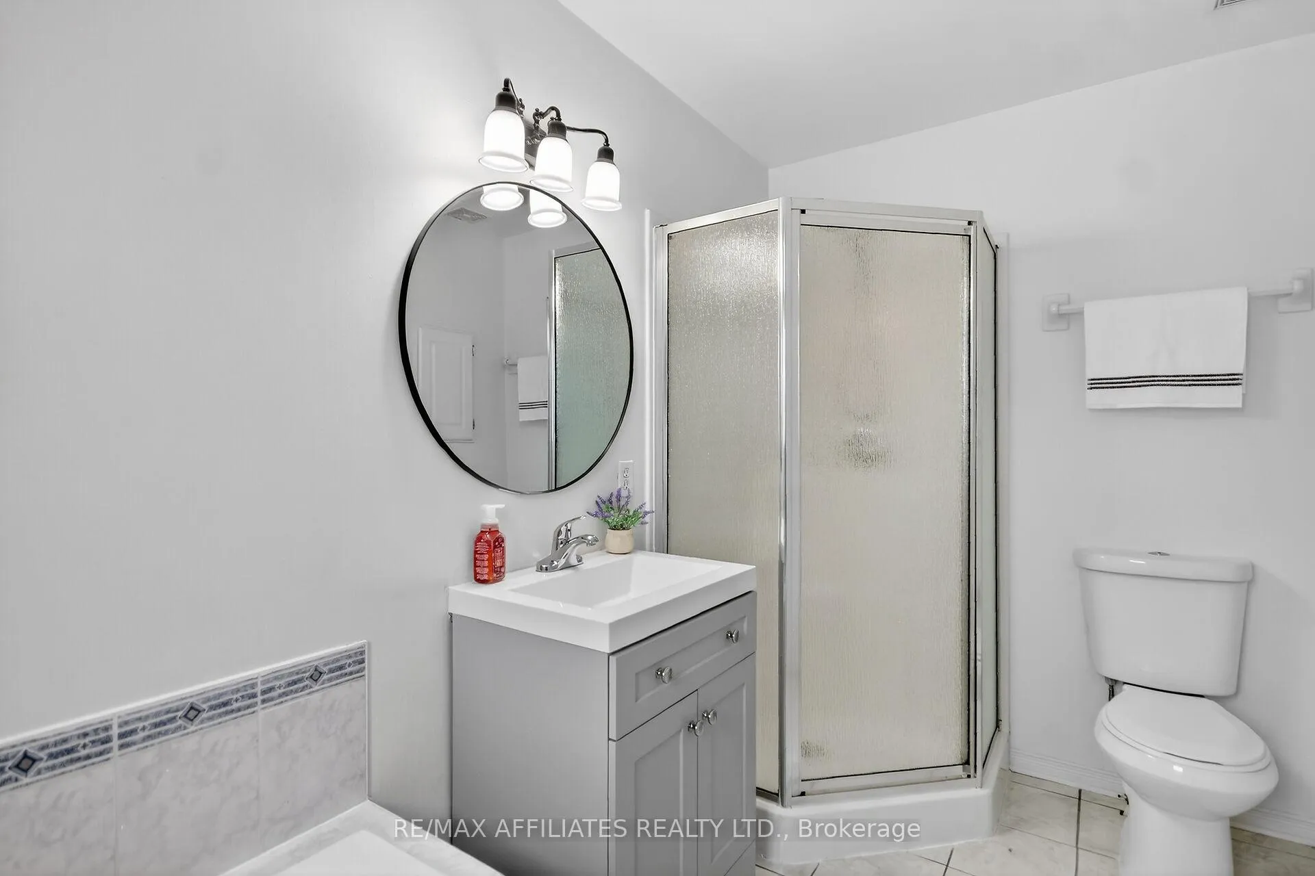 Photo 36 of 137 Lilibet Crescent, Ottawa, Ellwood — HOMEH