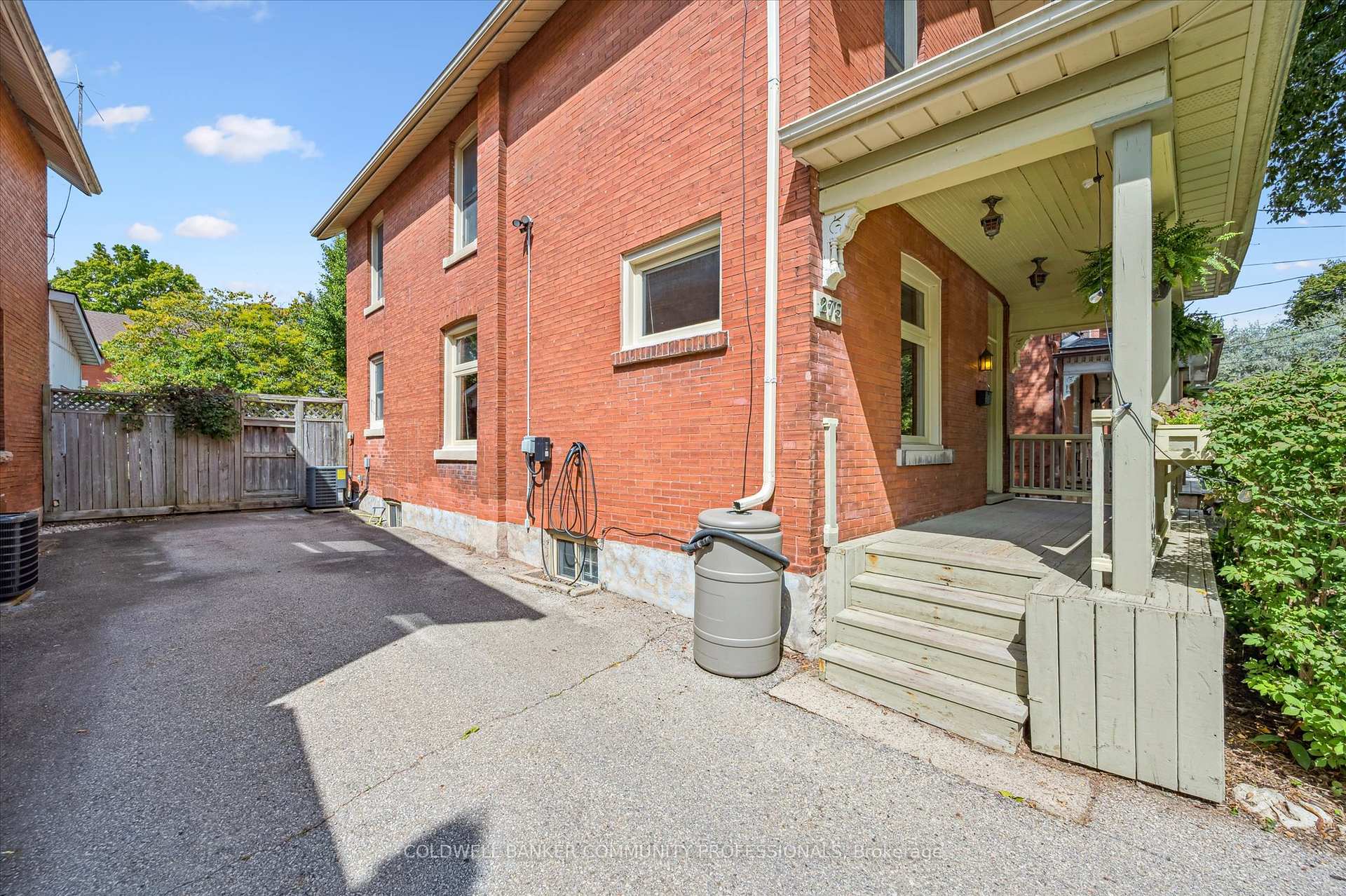 Photo 4 of 275 Waterloo Avenue, Guelph, Junction/Onward Willow — HOMEH
