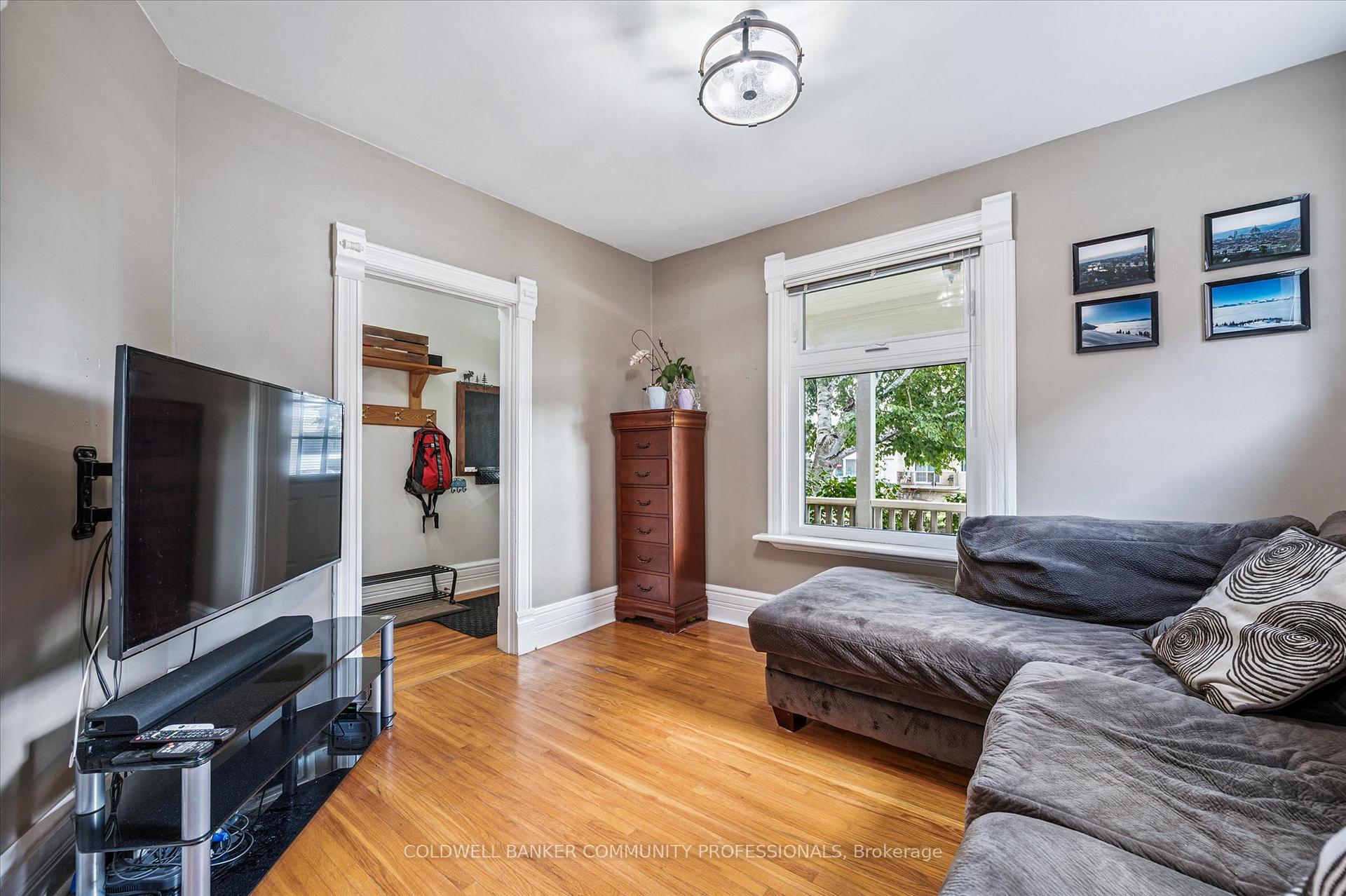 Photo 9 of 275 Waterloo Avenue, Guelph, Junction/Onward Willow — HOMEH