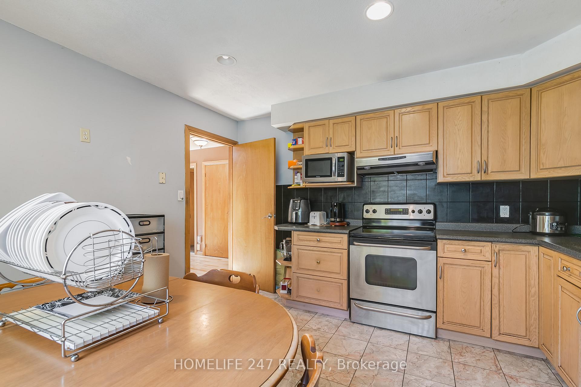 Photo 8 of 331 Paisley Road, Guelph, Junction/Onward Willow — HOMEH