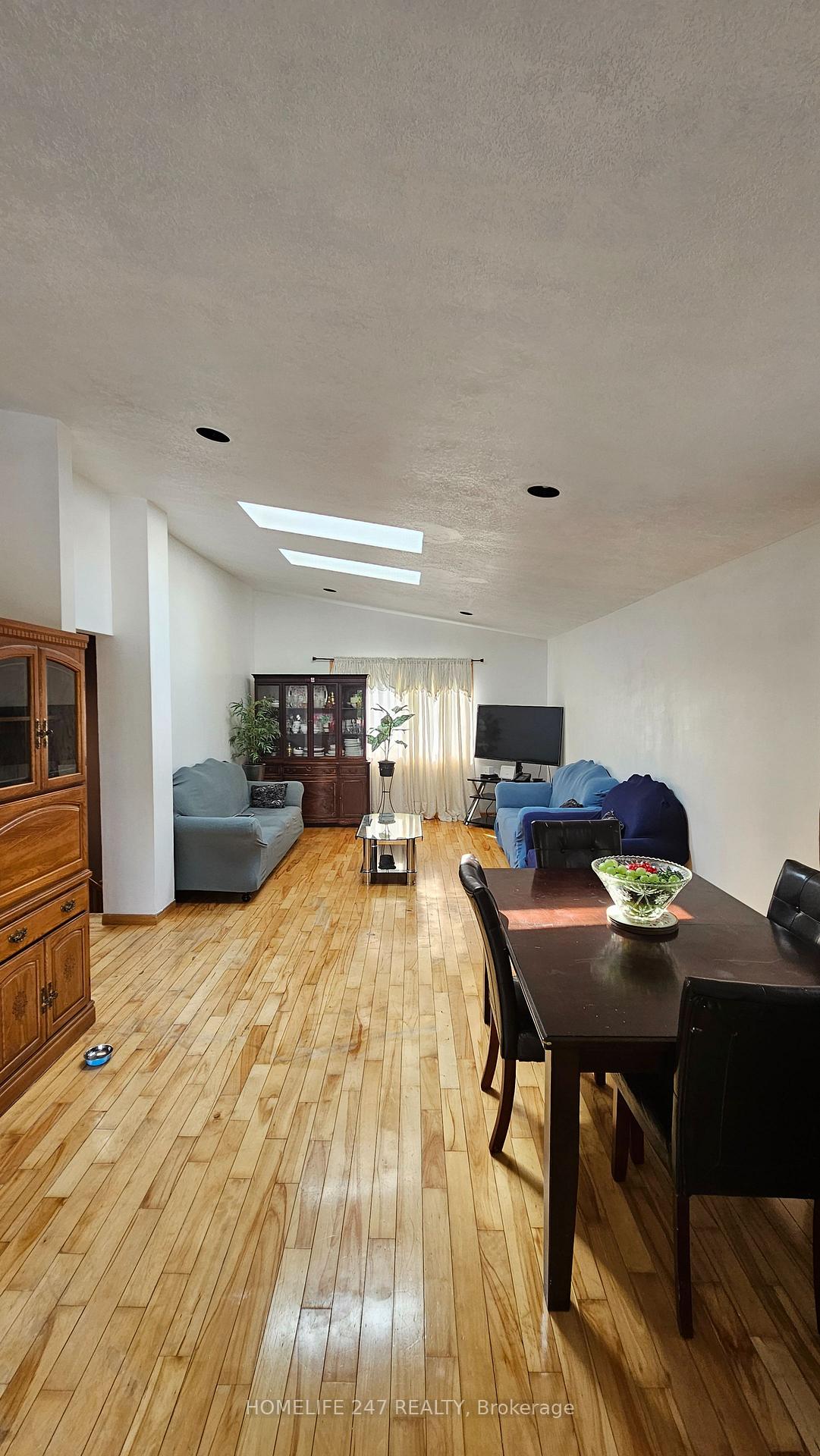 Photo 9 of 331 Paisley Road, Guelph, Junction/Onward Willow — HOMEH