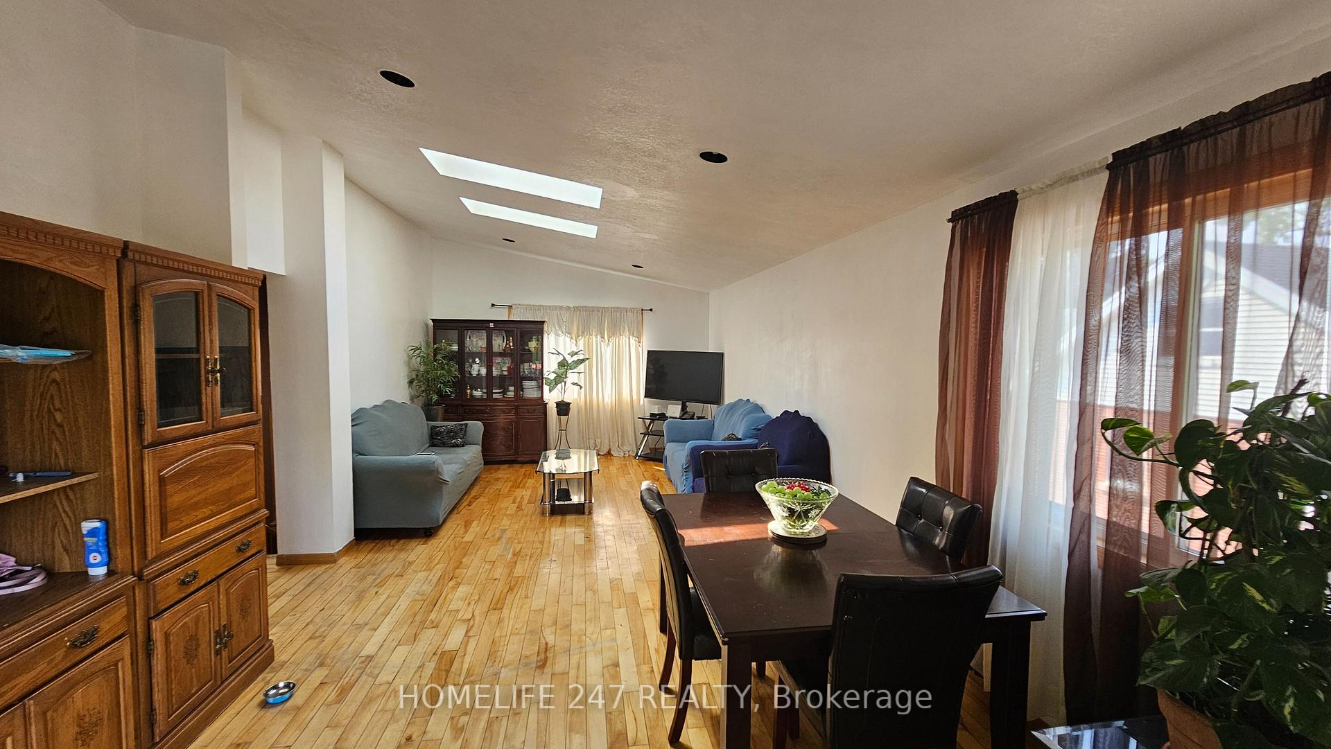 Photo 10 of 331 Paisley Road, Guelph, Junction/Onward Willow — HOMEH
